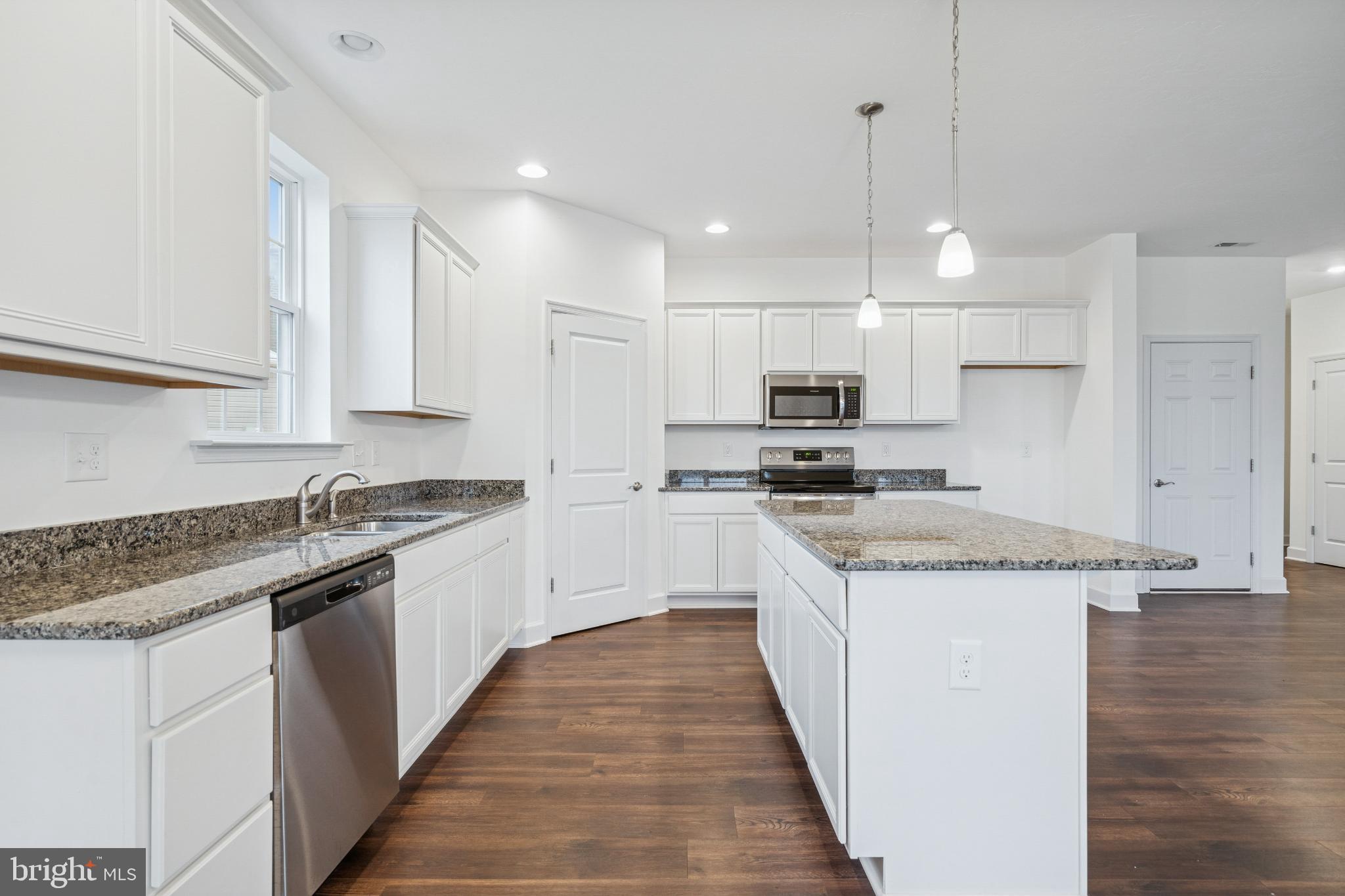 CUMBERLAND VILLAGE - Residential