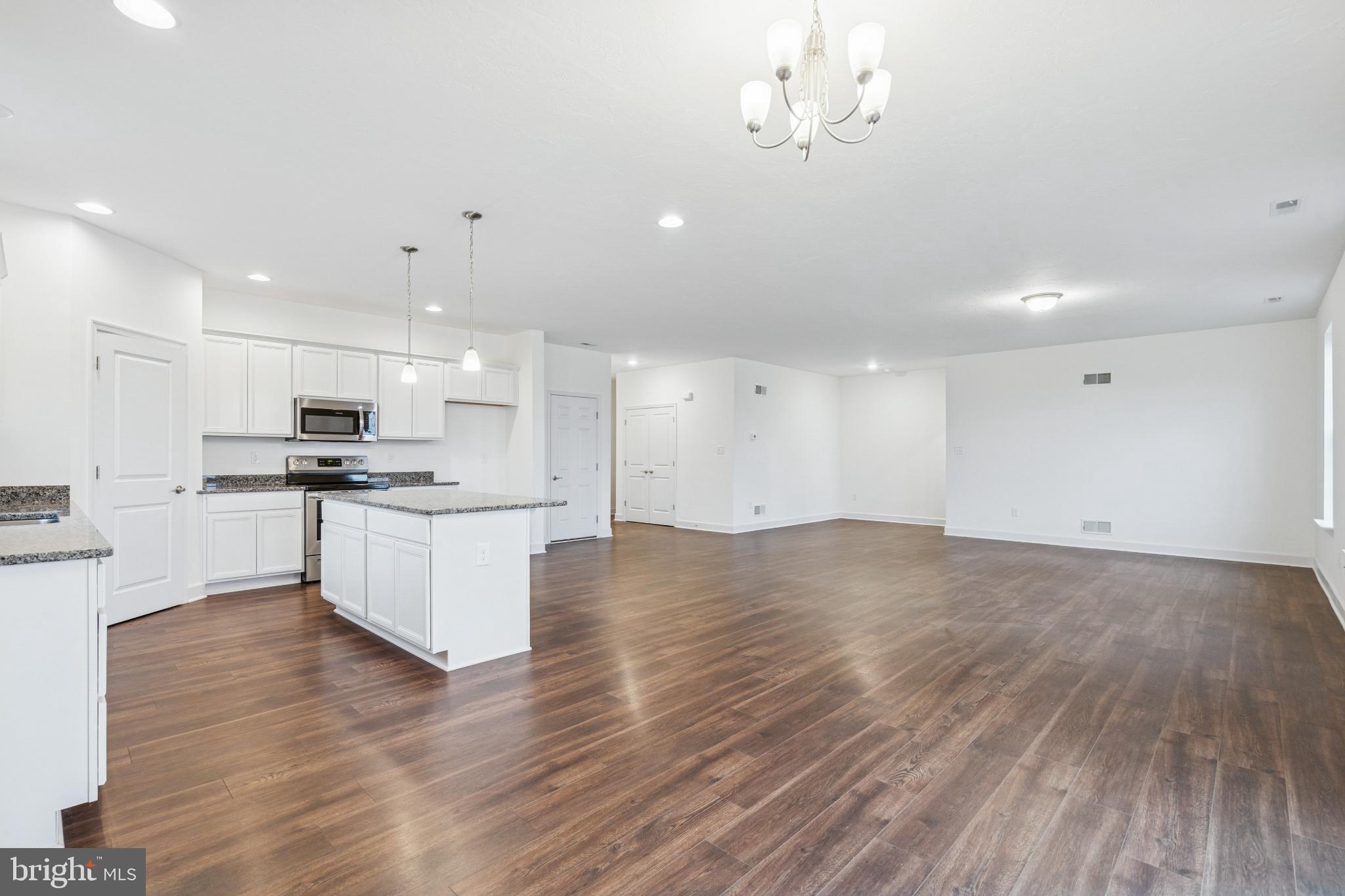 CUMBERLAND VILLAGE - Residential