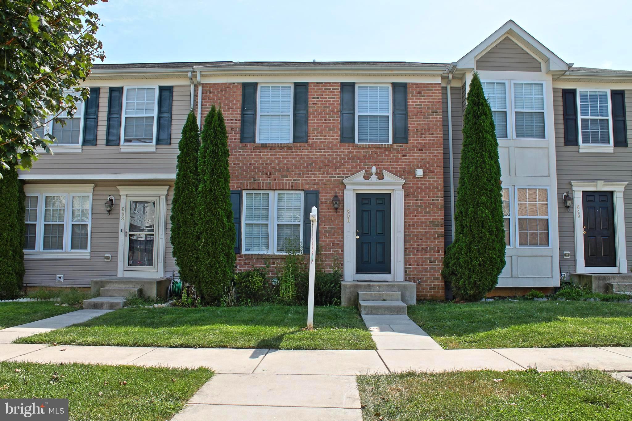 HOLLY WOODS - Residential