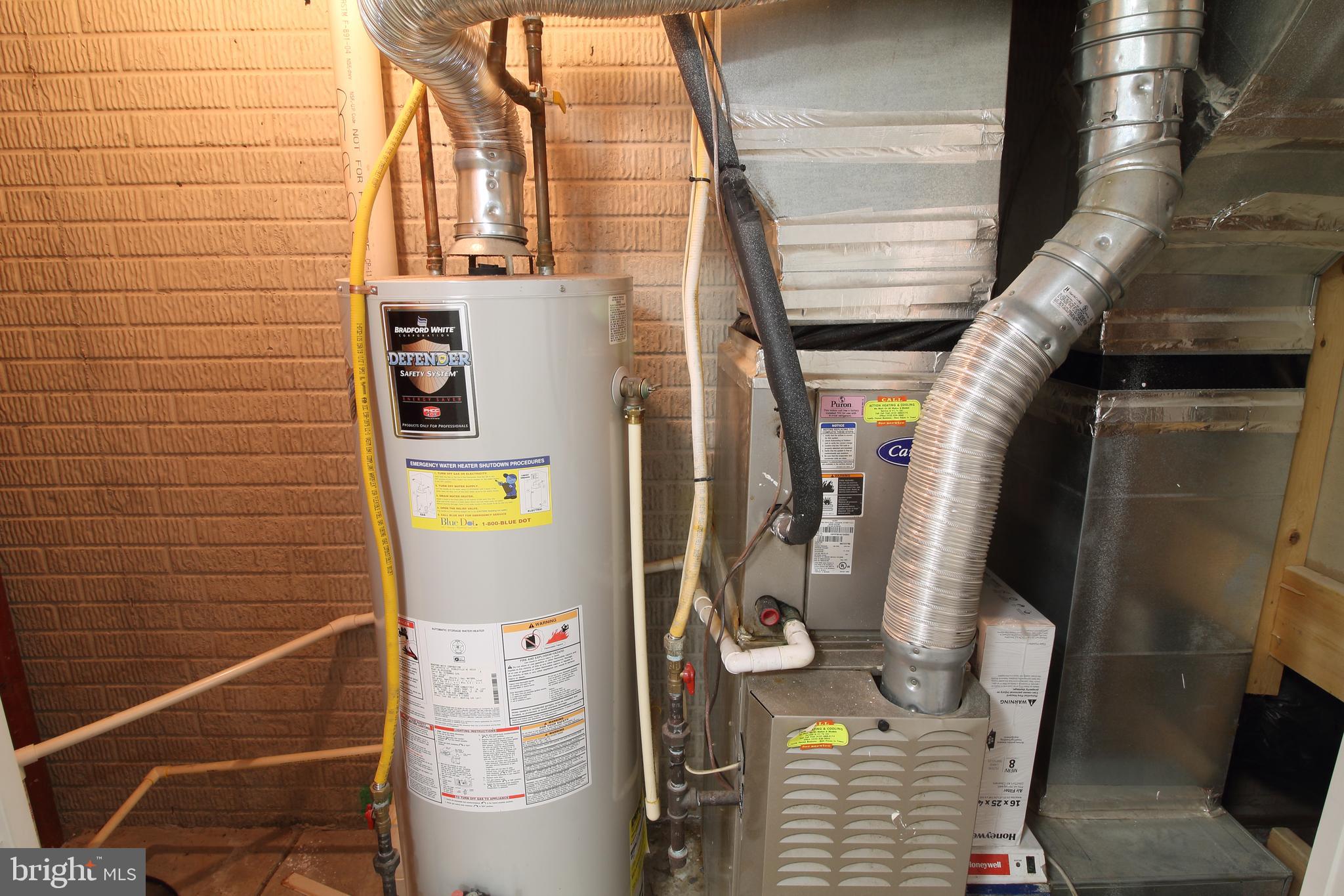 HOLLY WOODS - Residential