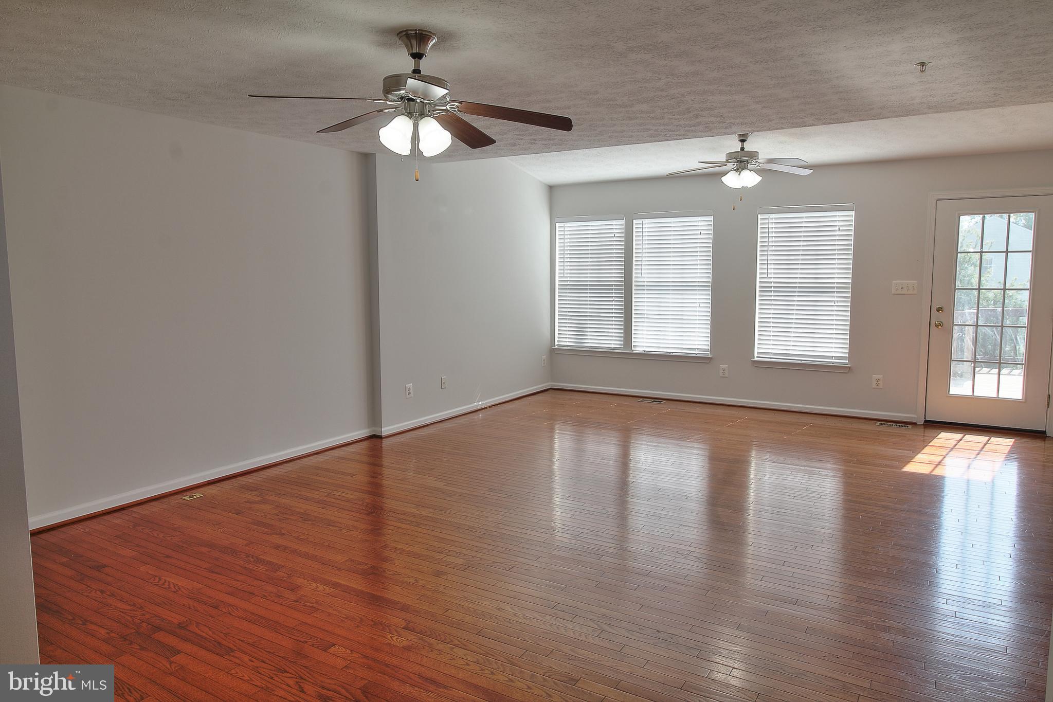 HOLLY WOODS - Residential