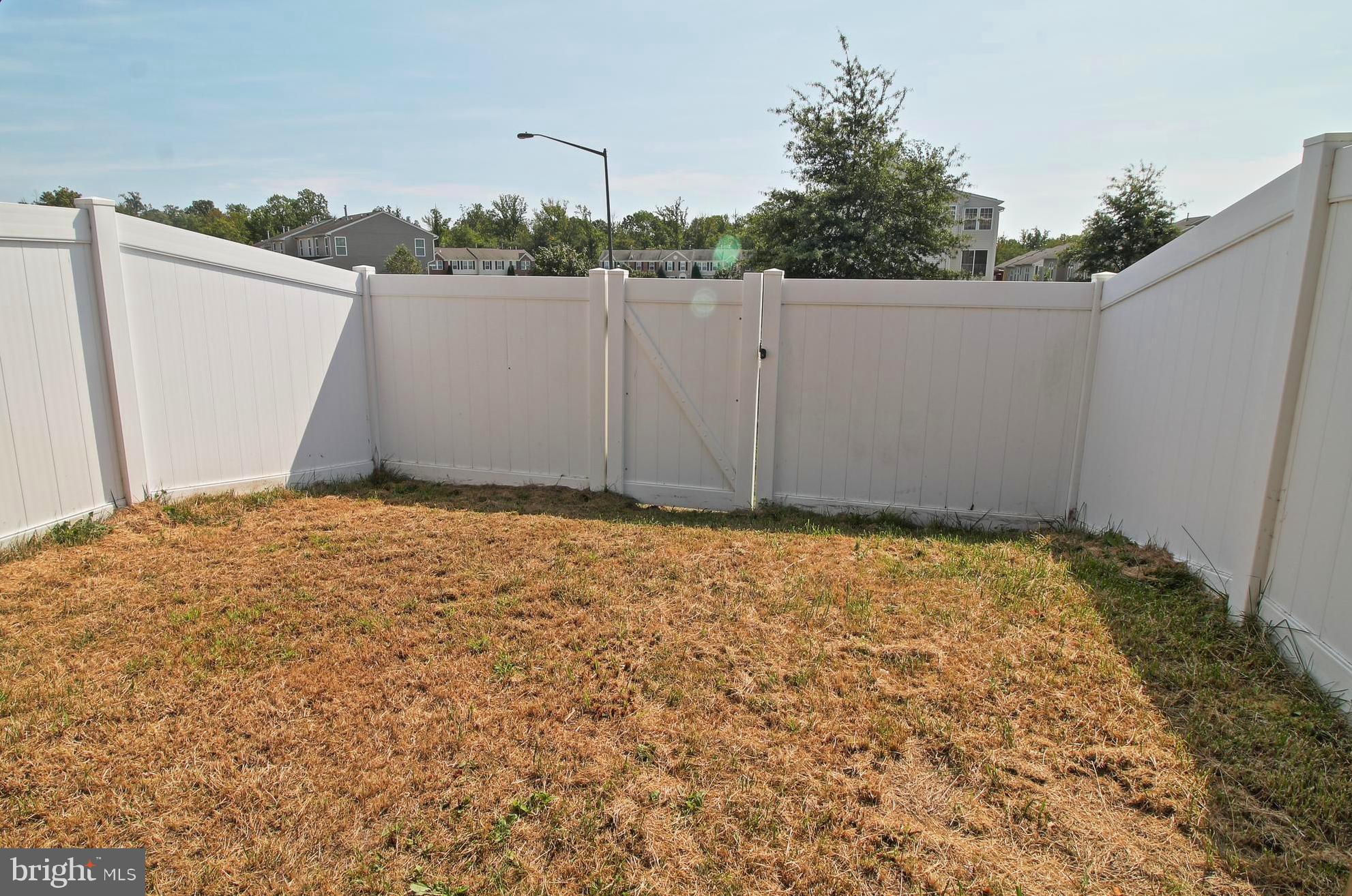 HOLLY WOODS - Residential