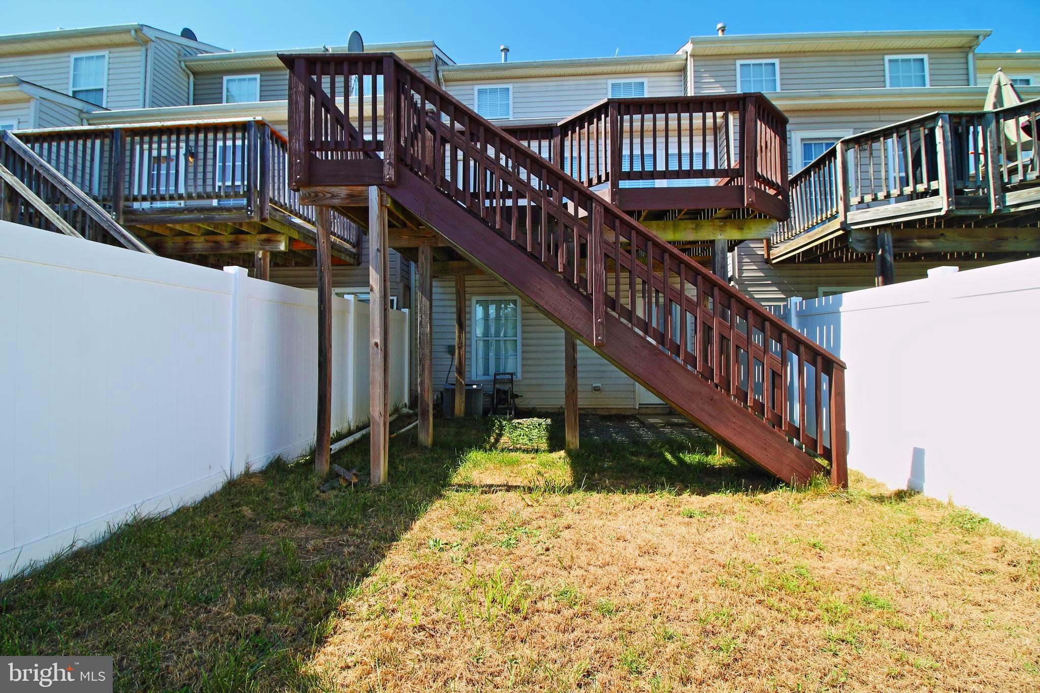 HOLLY WOODS - Residential