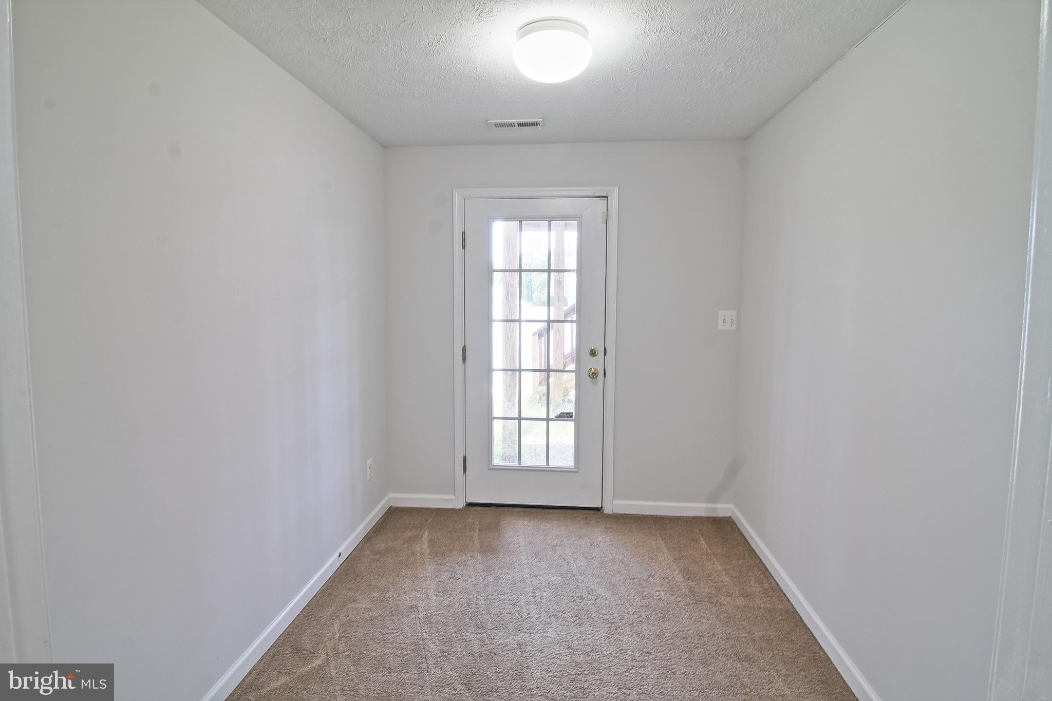 HOLLY WOODS - Residential