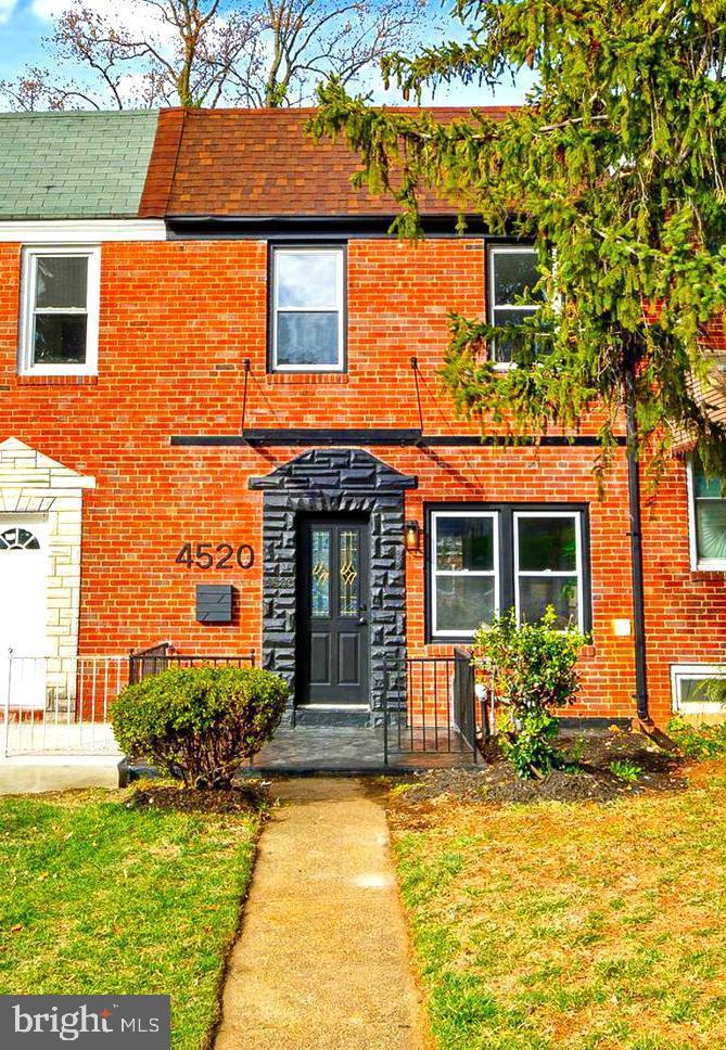 UPLANDS - Residential