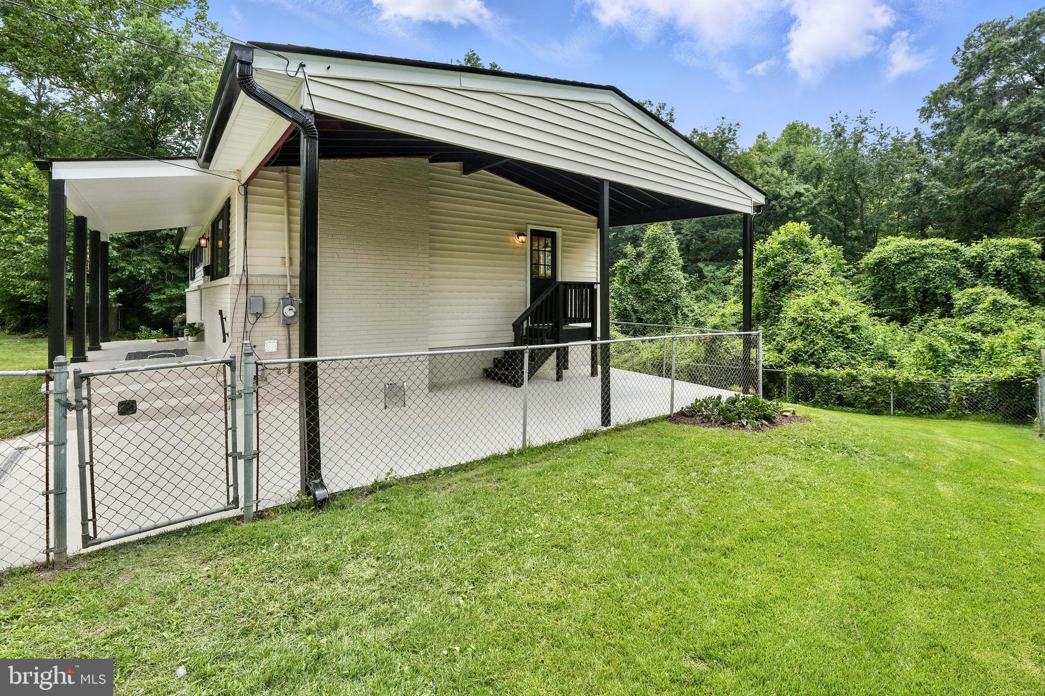 4501 TIPTON LANE