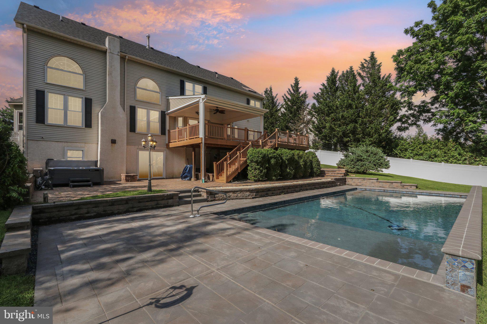 MONTGOMERY LEA - Residential