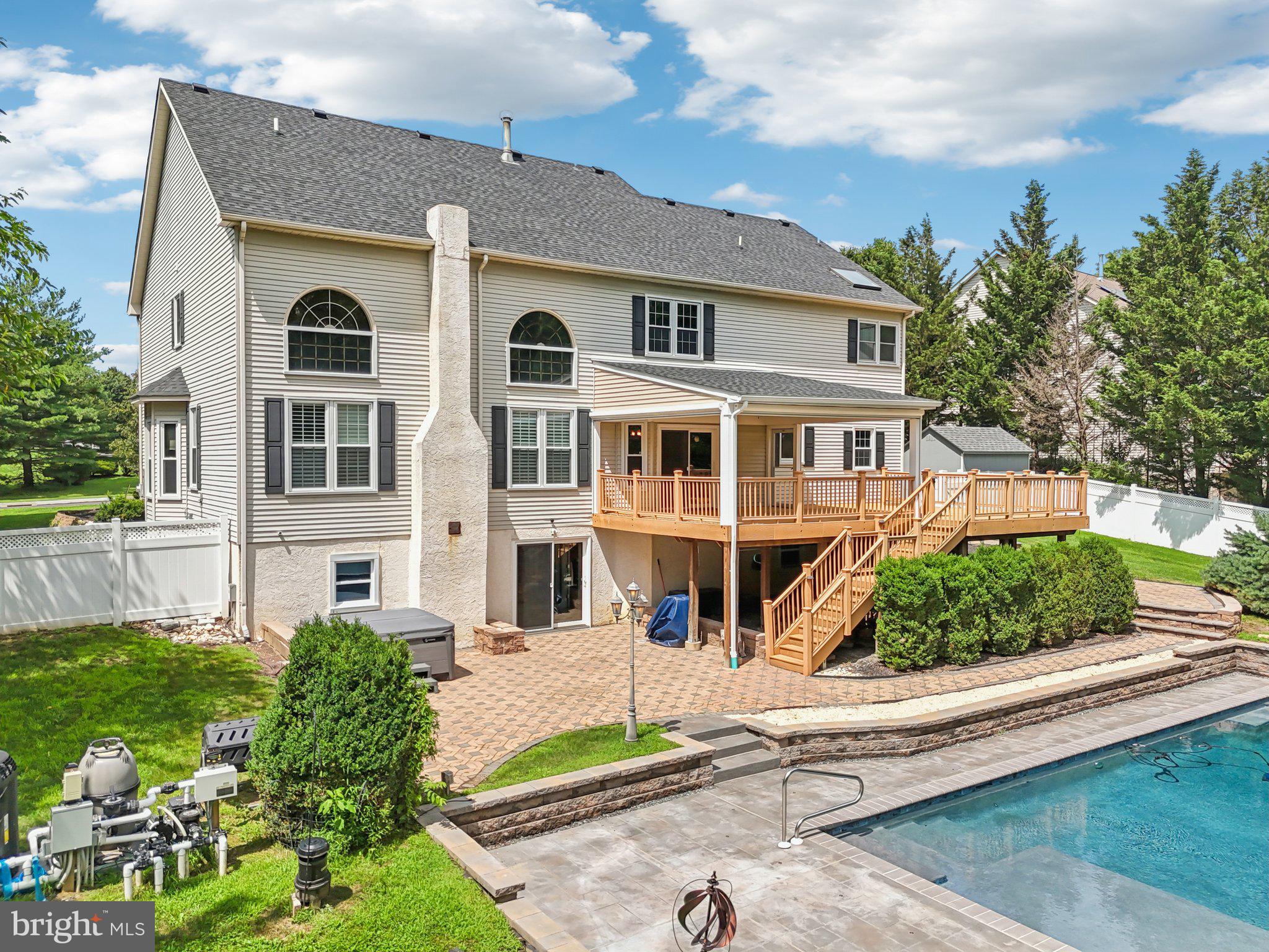 MONTGOMERY LEA - Residential