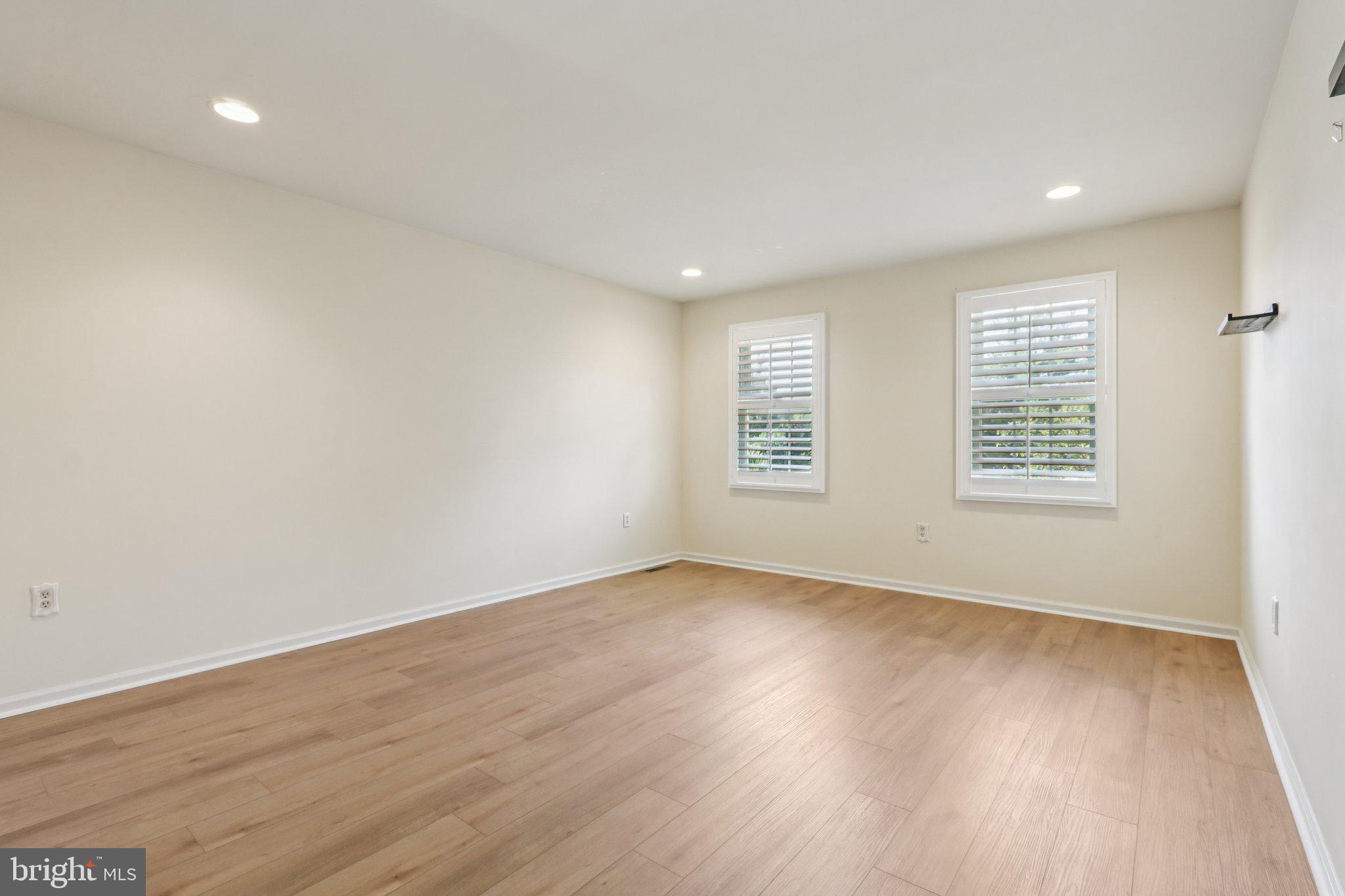 MONTGOMERY LEA - Residential