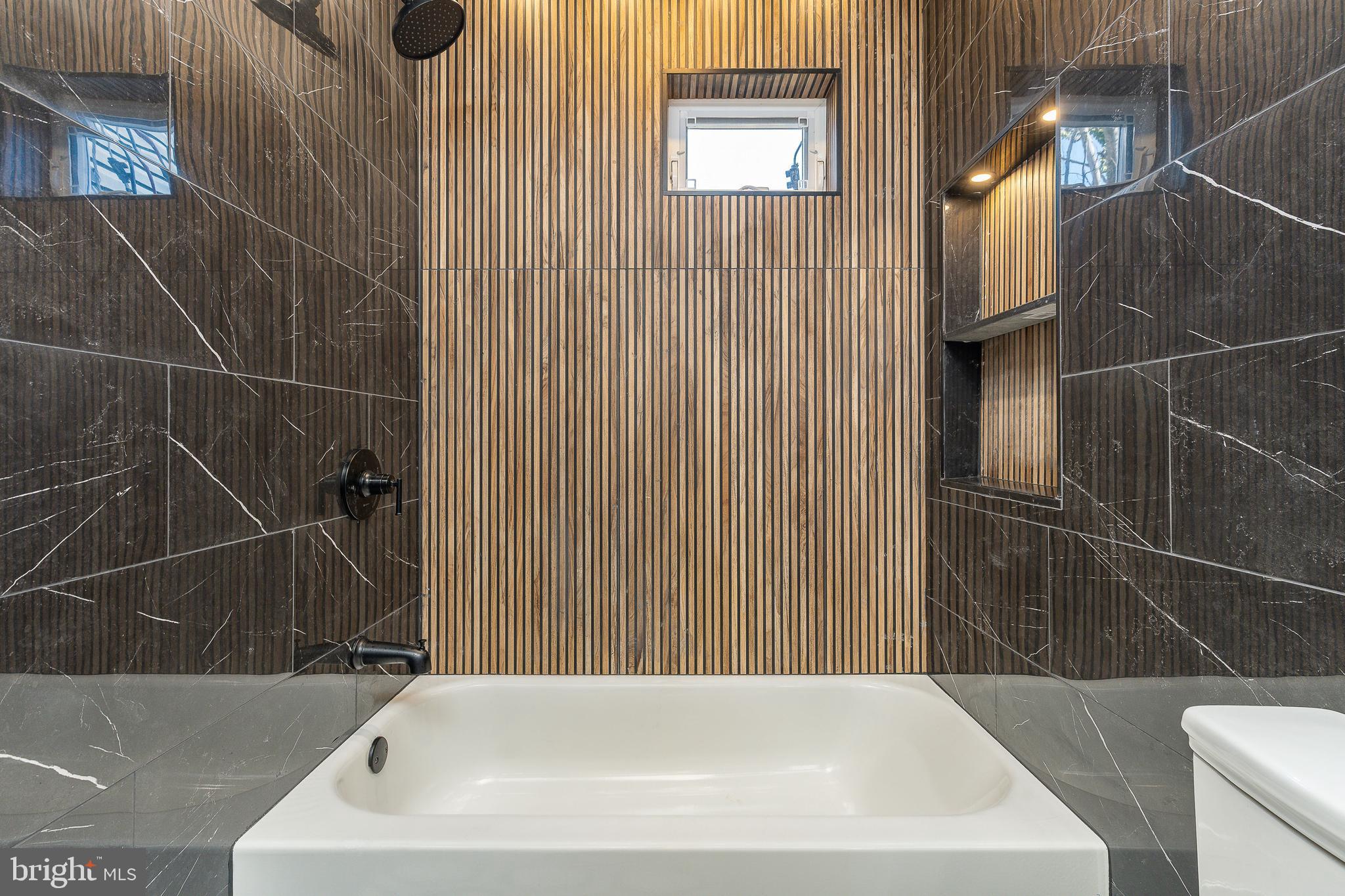 MANTUA - Residential