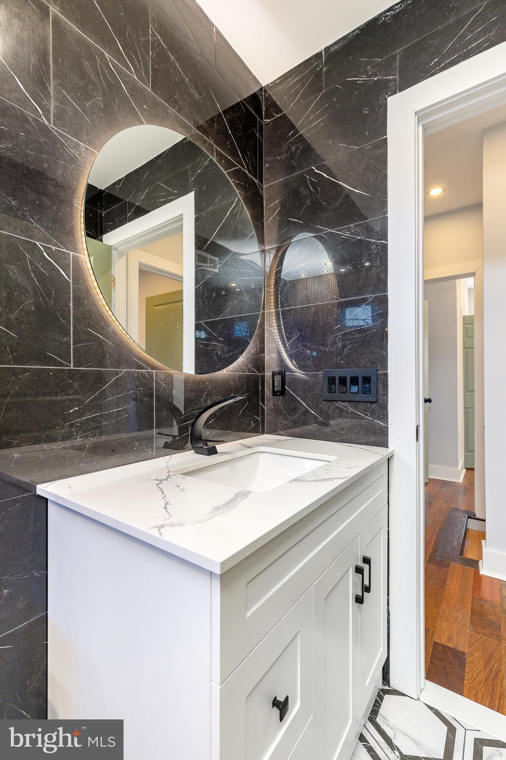 MANTUA - Residential