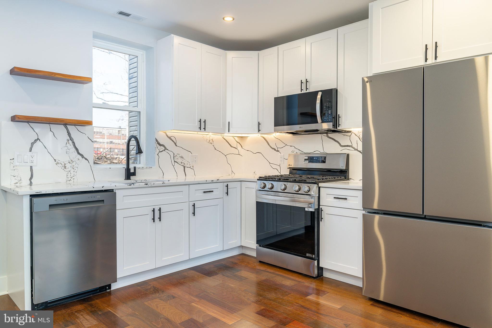 MANTUA - Residential