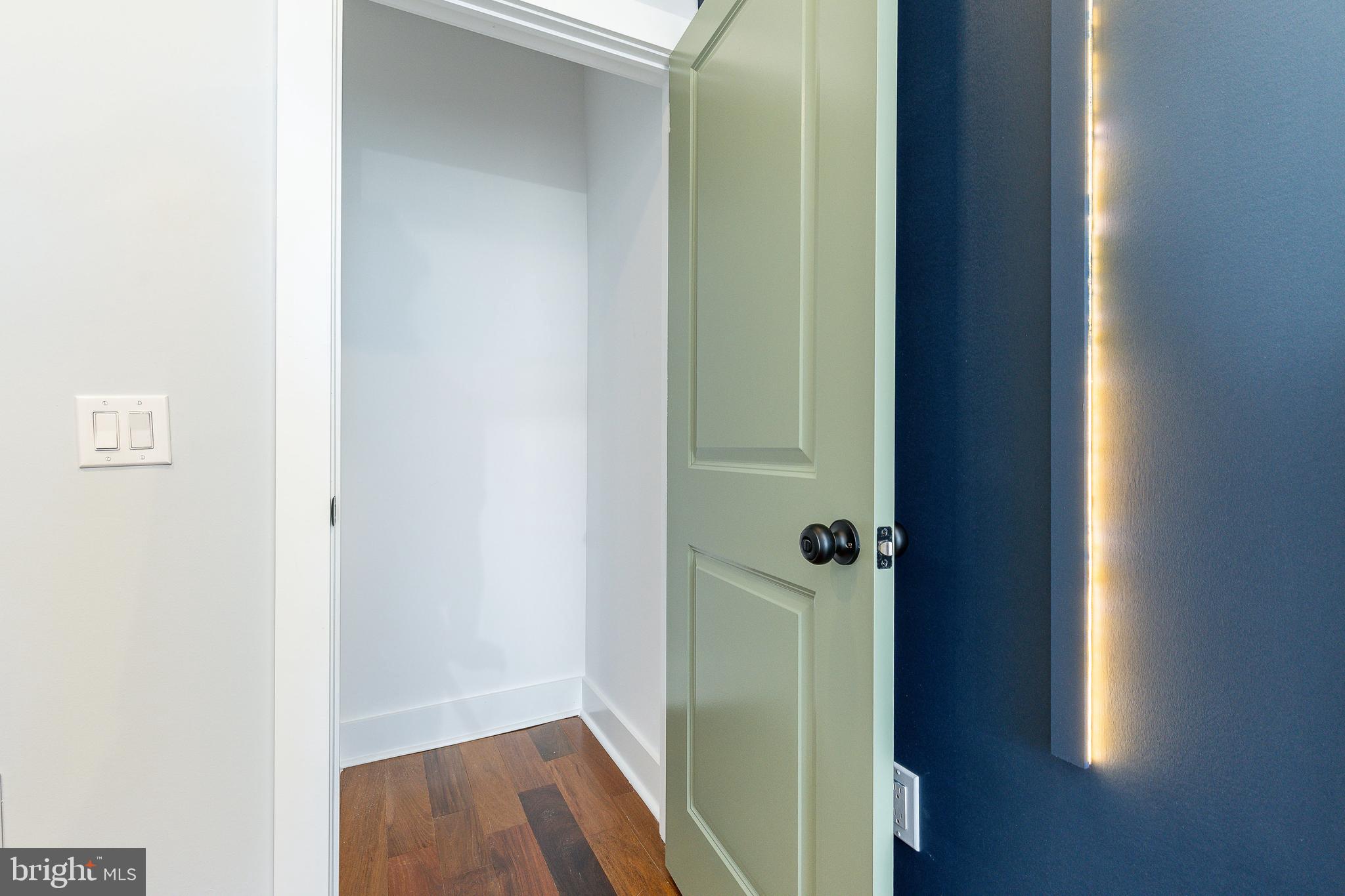 MANTUA - Residential