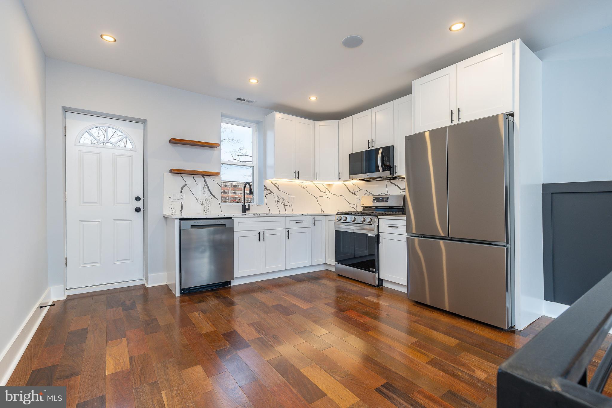 MANTUA - Residential