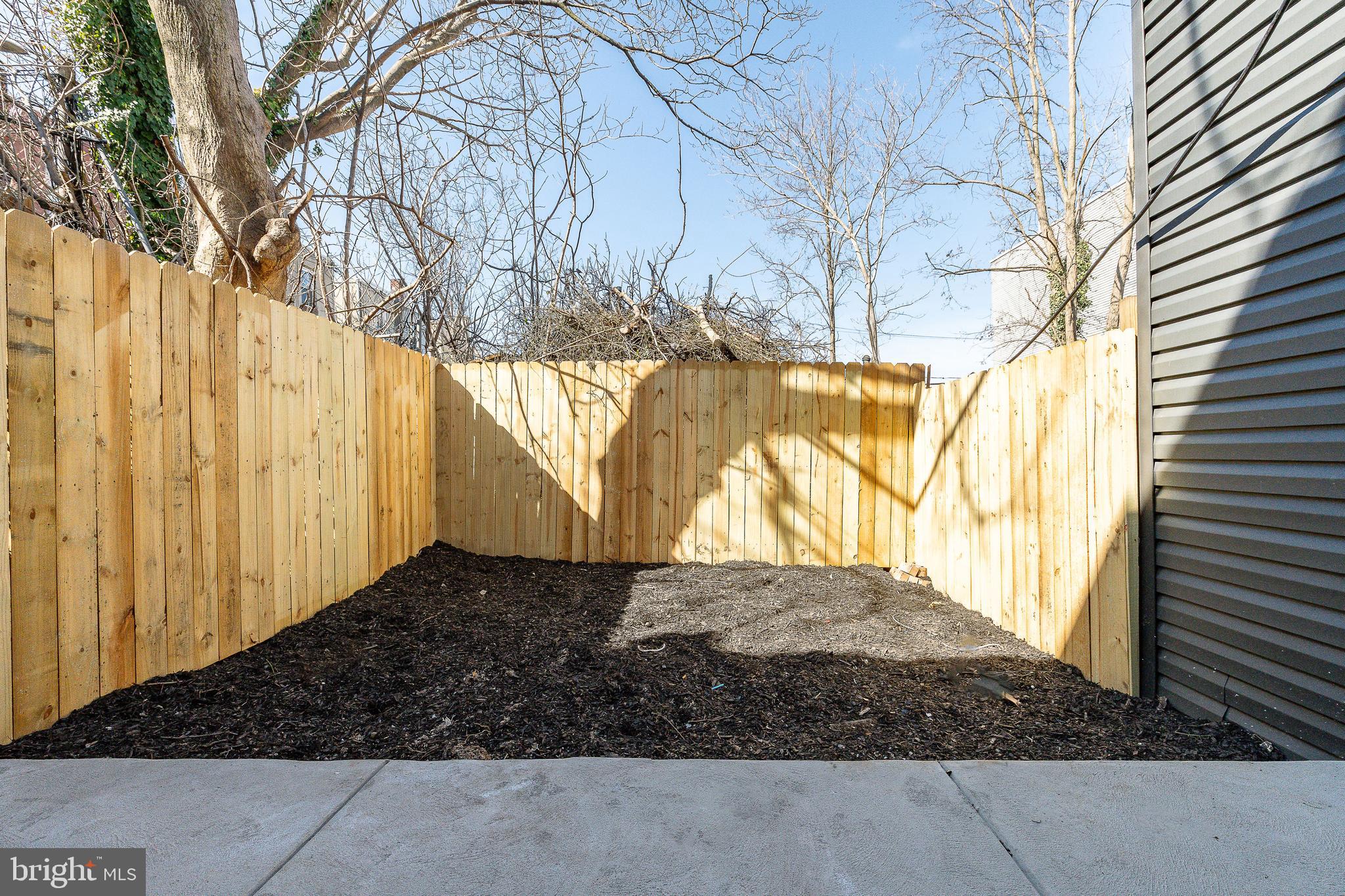 MANTUA - Residential