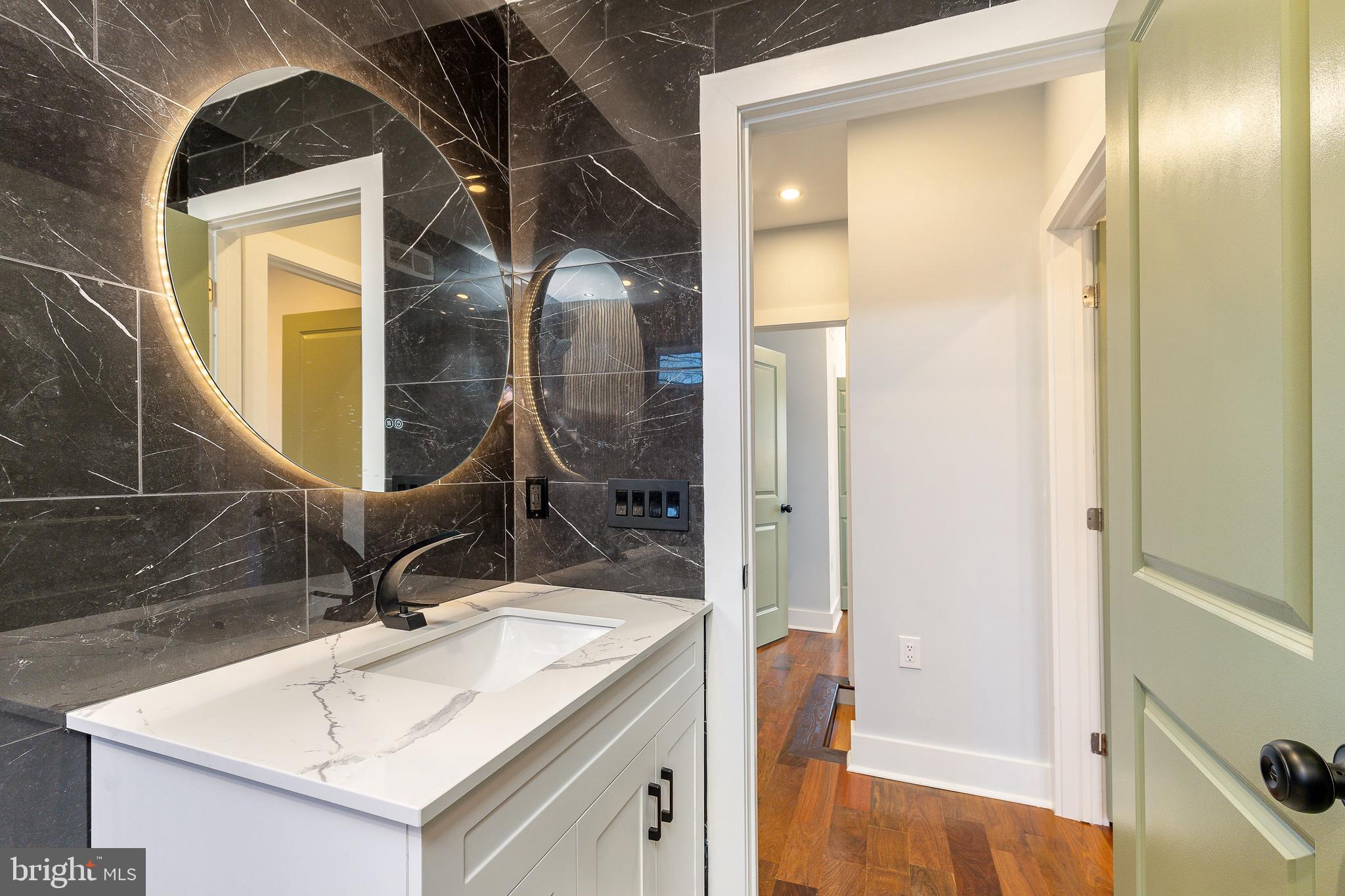 MANTUA - Residential