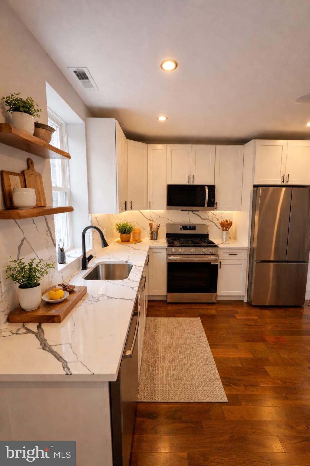 MANTUA - Residential