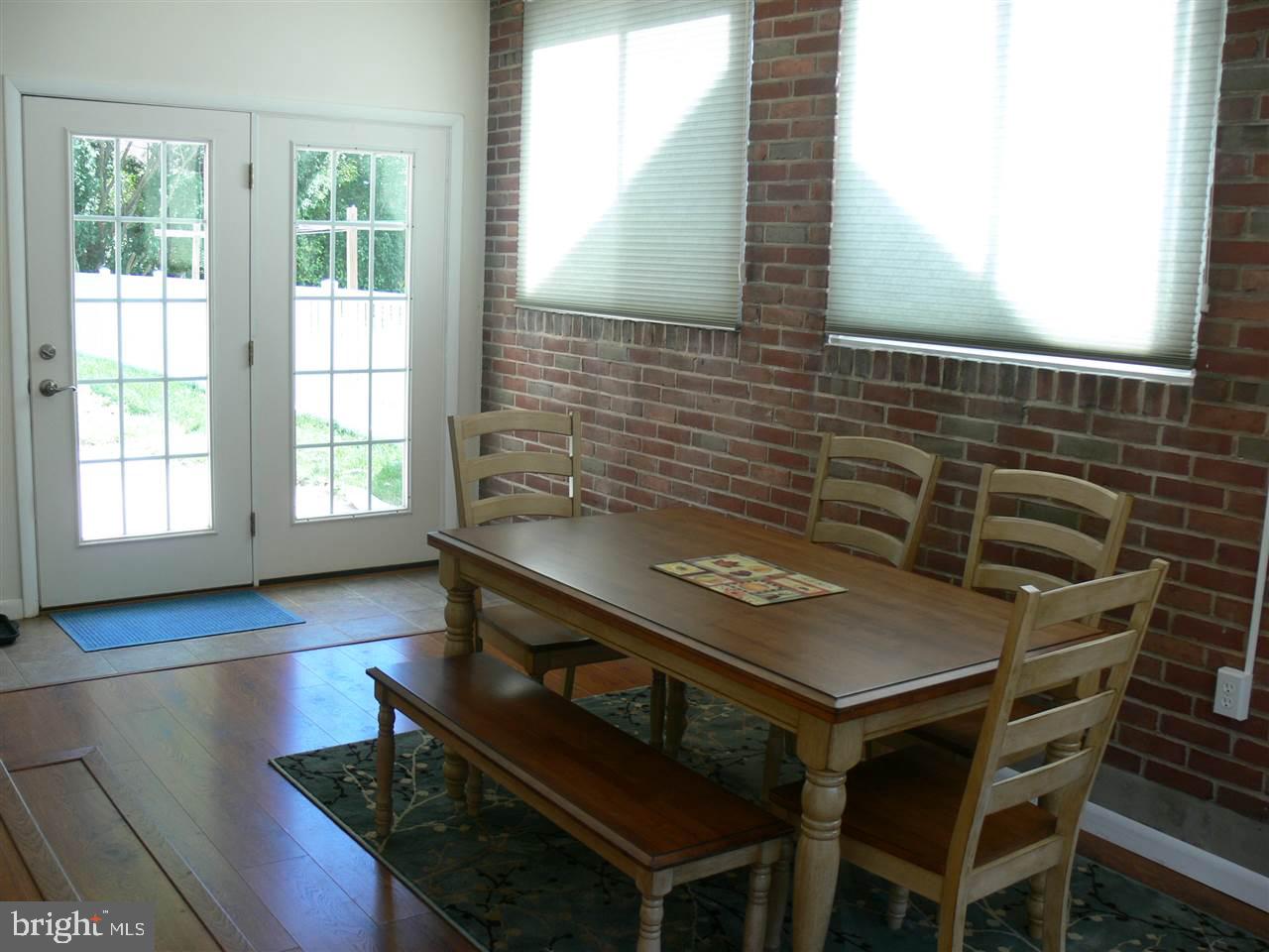 MARKET-HAINES-EDGEWOOD - Residential