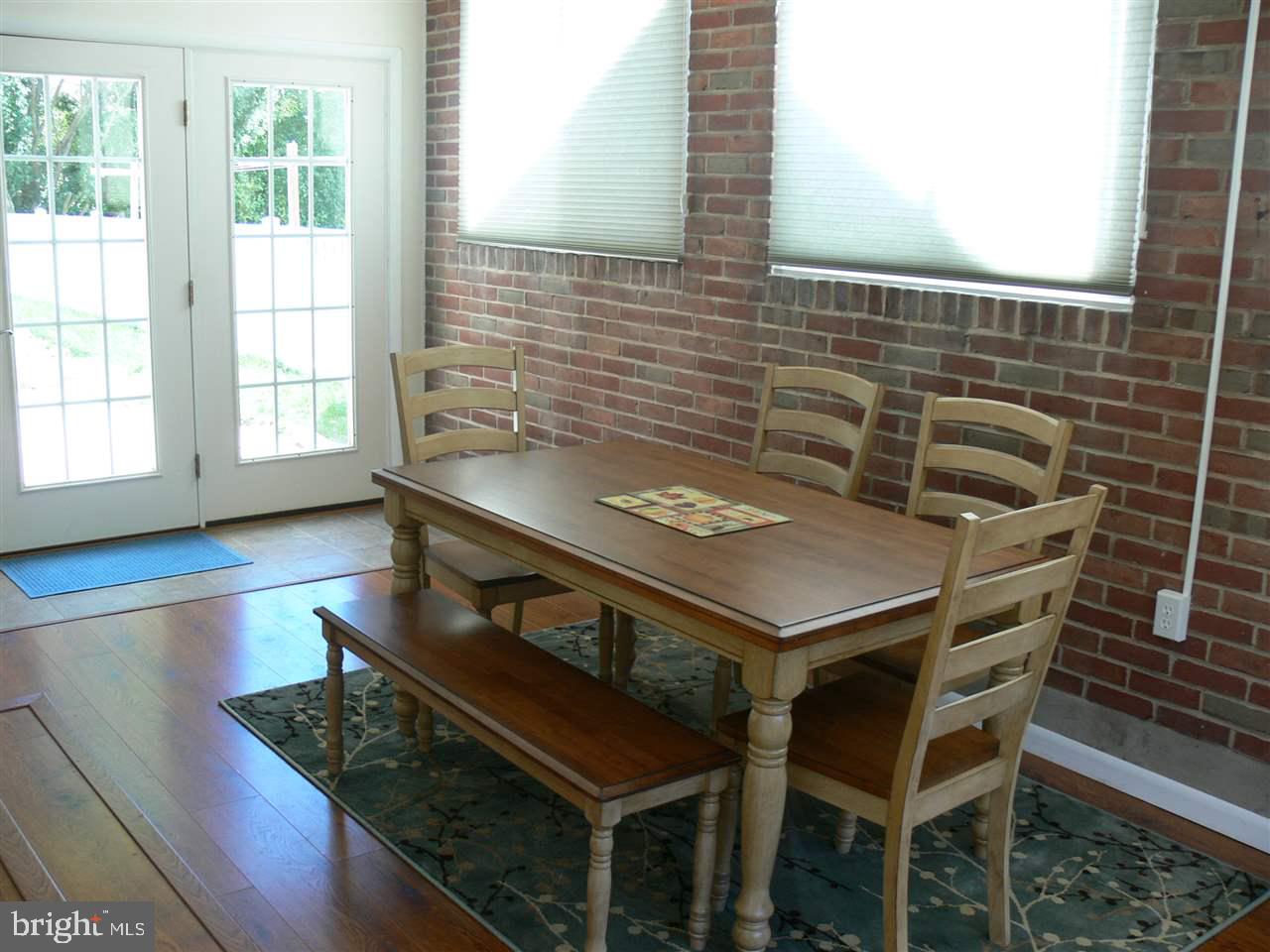 MARKET-HAINES-EDGEWOOD - Residential