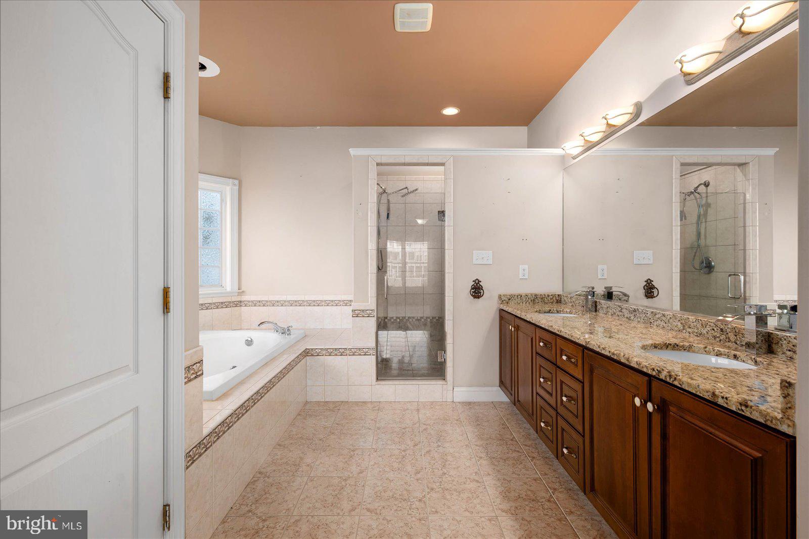 MARTHAS LANDING - Residential