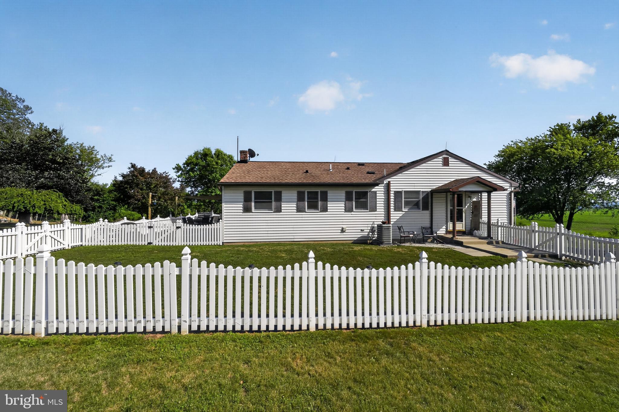 336 FOCHT LANE
