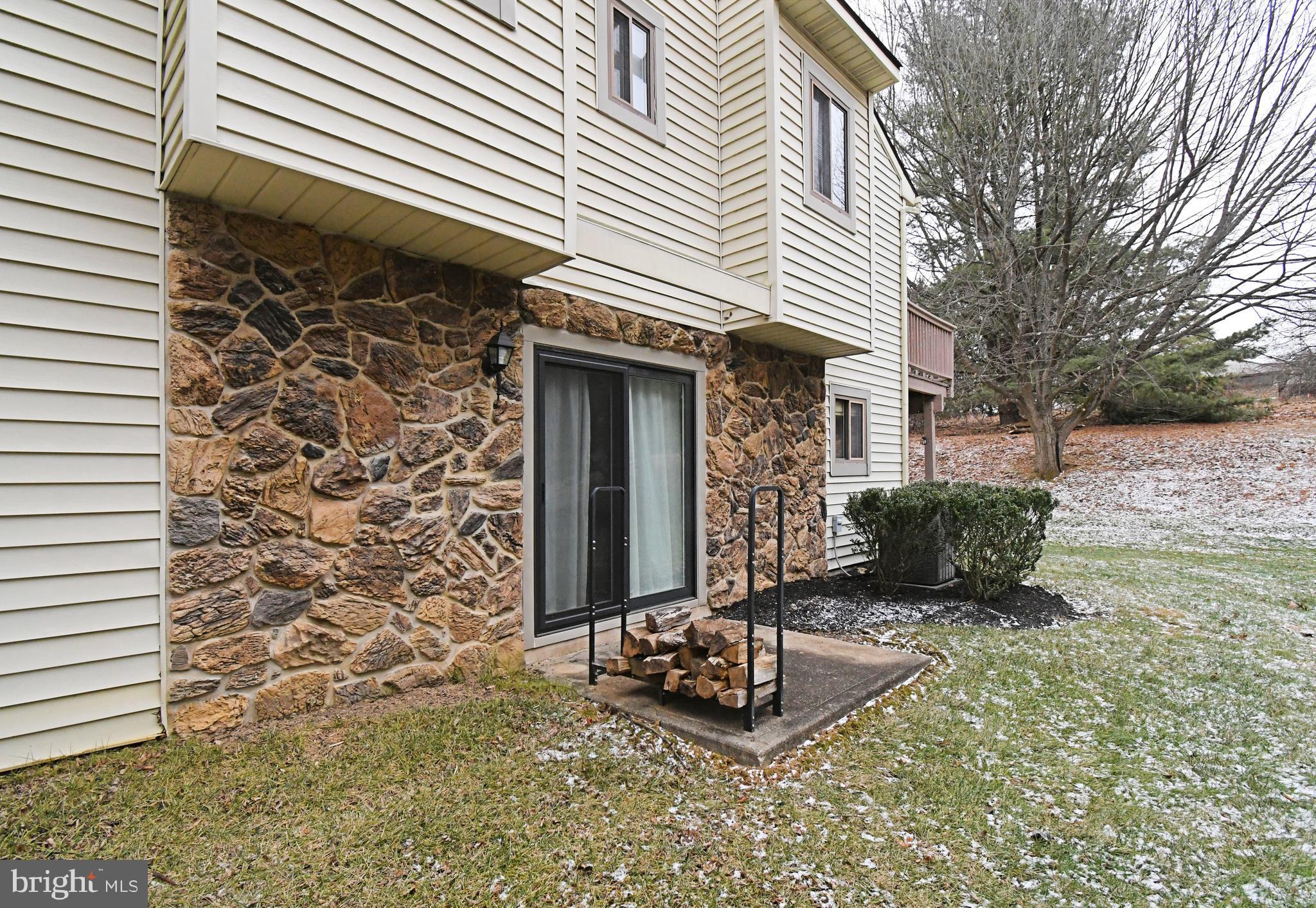 FORGE MOUNTAIN - Residential Lease