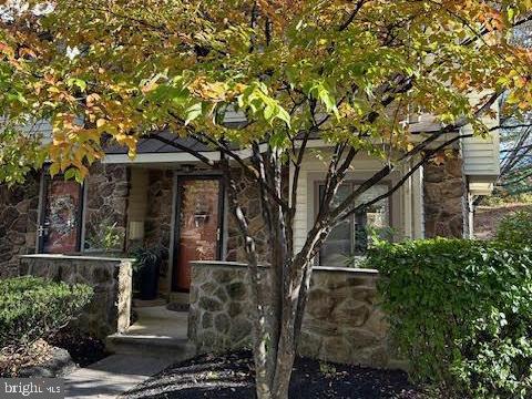 FORGE MOUNTAIN - Residential Lease