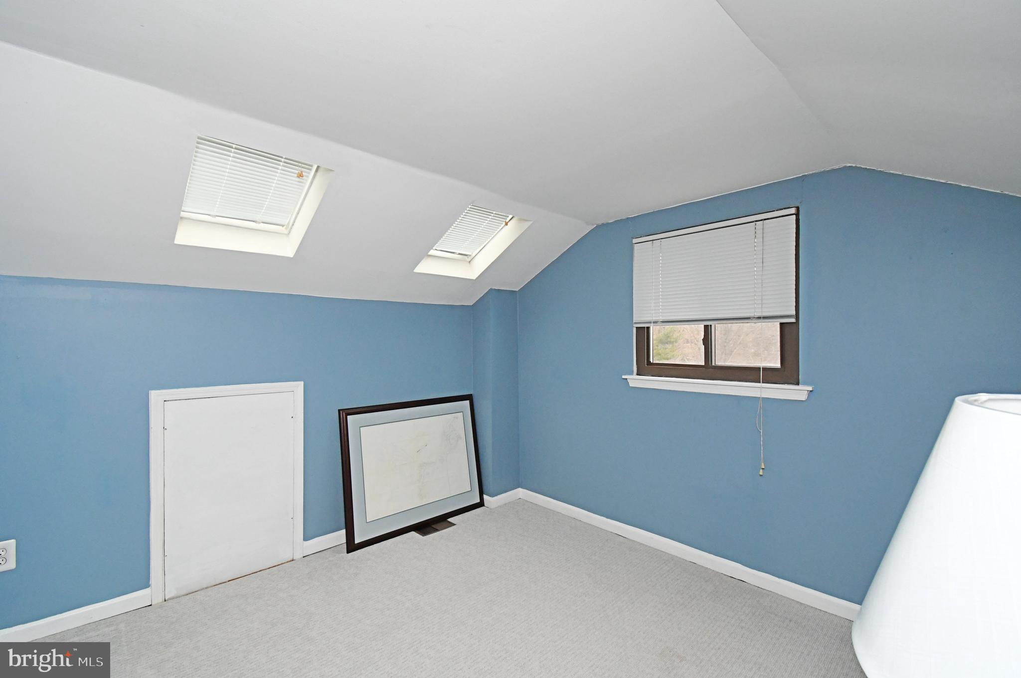 FORGE MOUNTAIN - Residential Lease