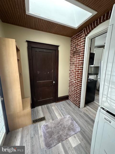 HALFWAY - Residential Lease