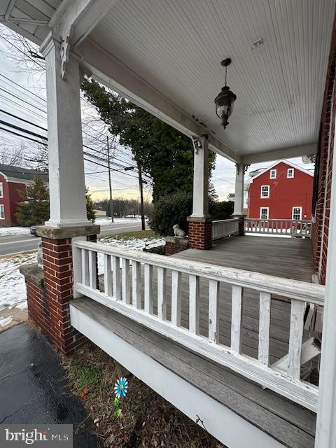 HALFWAY - Residential Lease