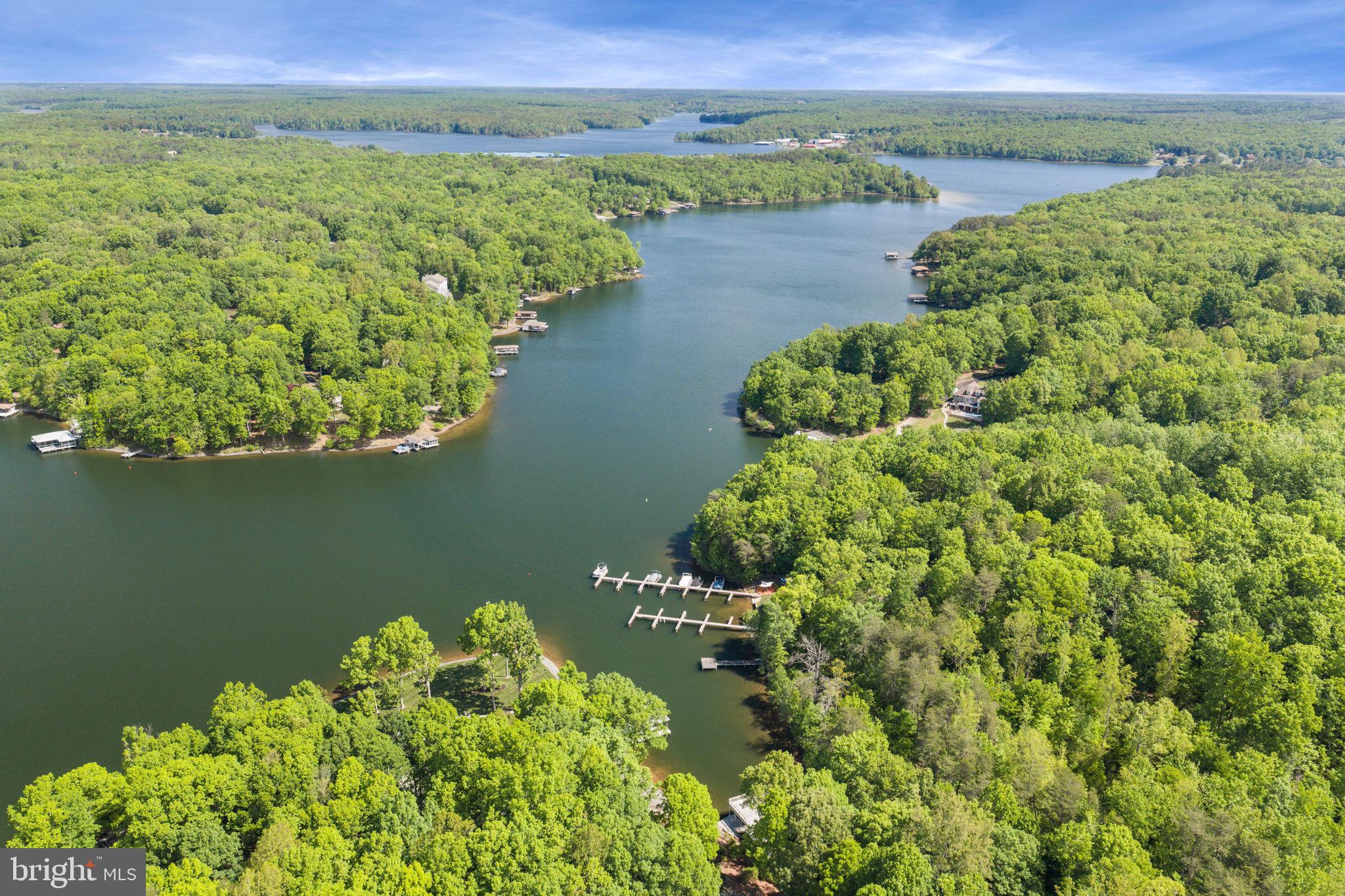 LAKESHORE WOODS - Residential