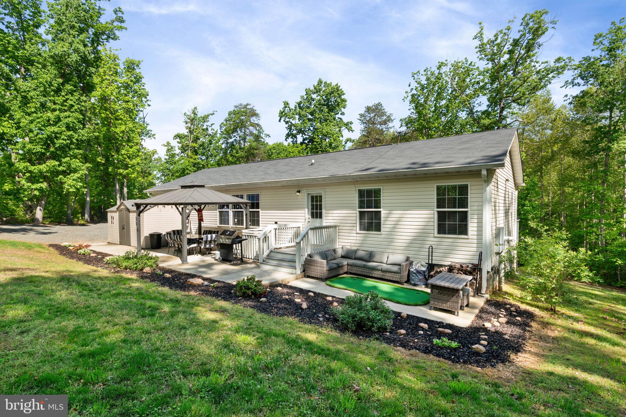 LAKESHORE WOODS - Residential