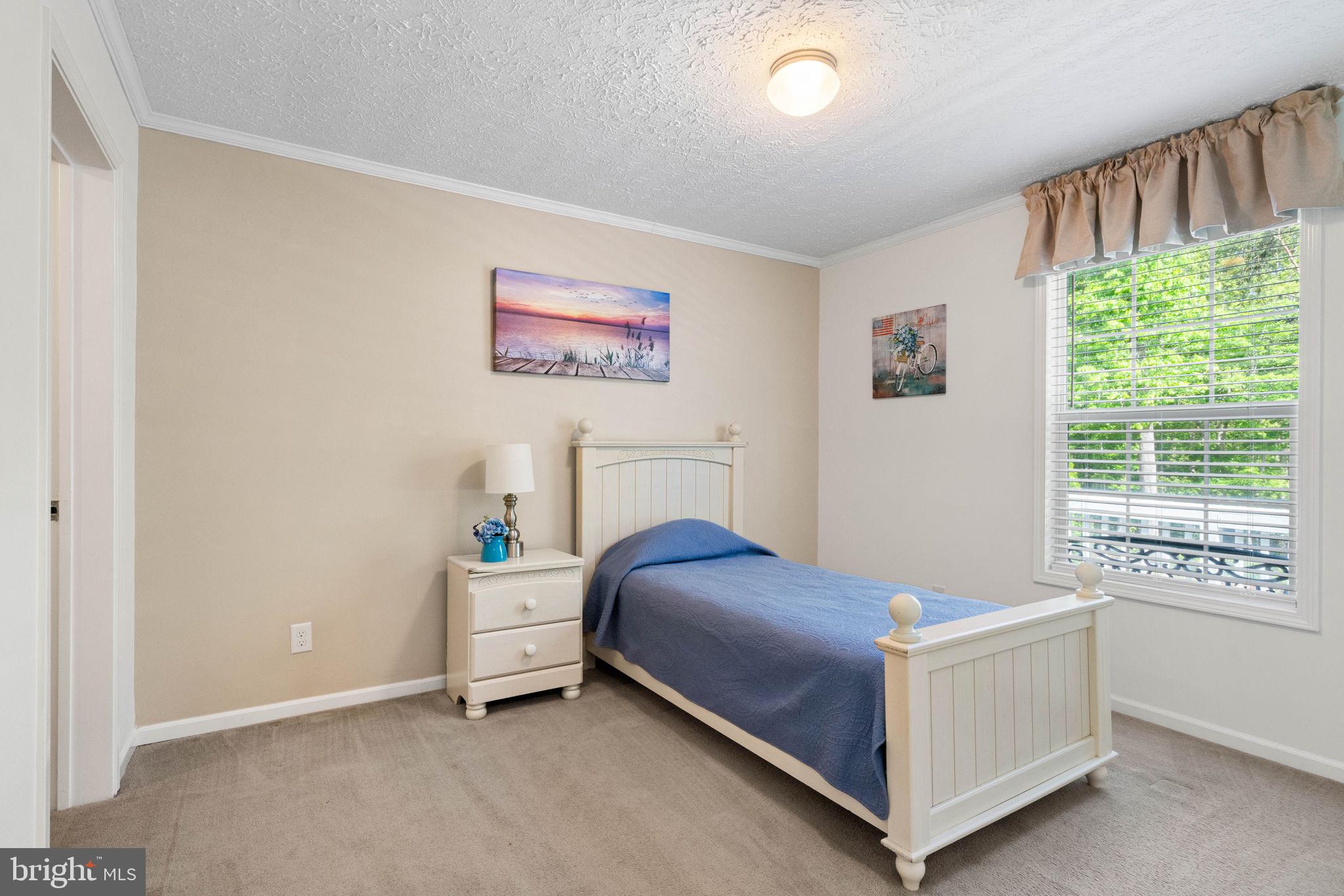 LAKESHORE WOODS - Residential