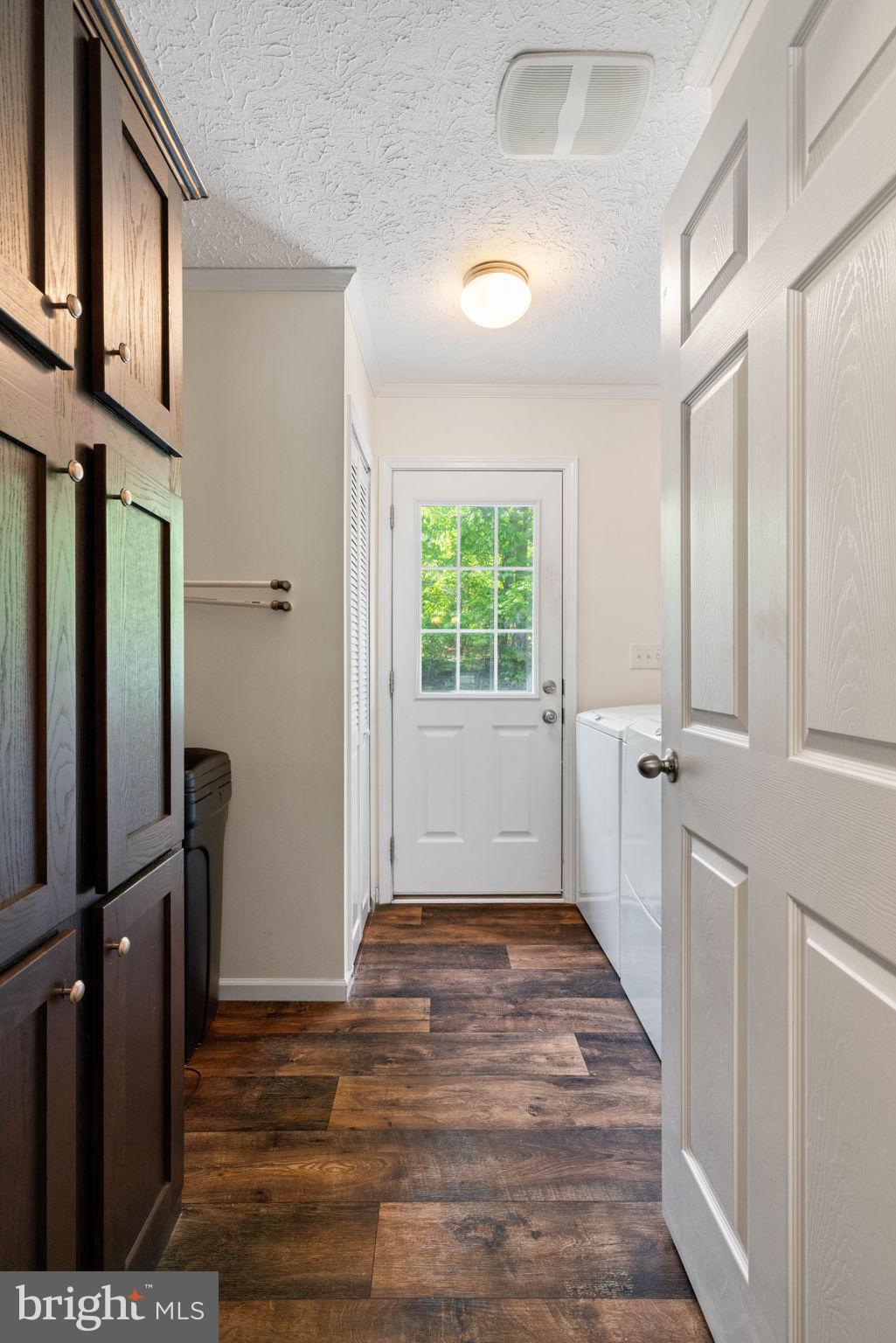 LAKESHORE WOODS - Residential