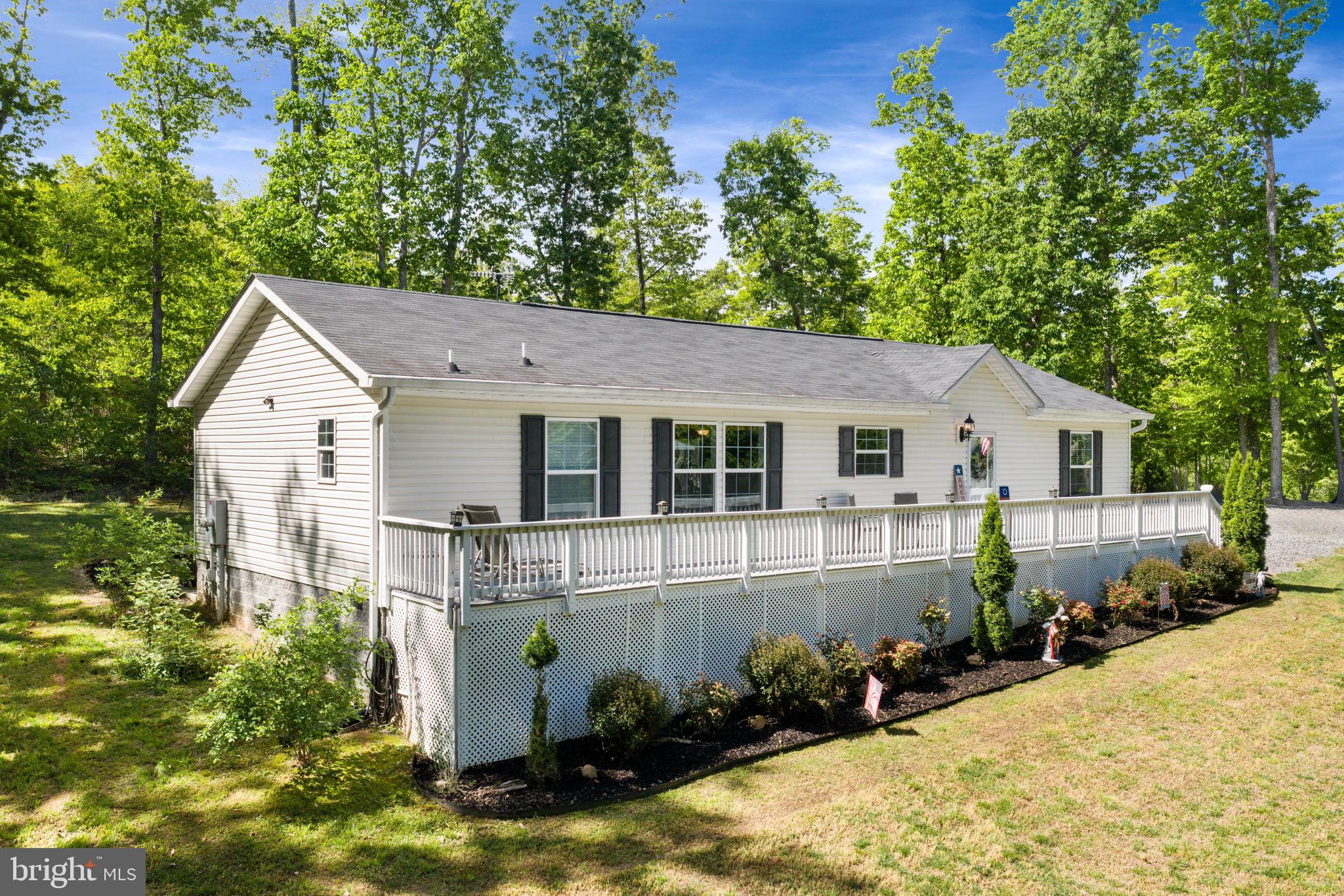 LAKESHORE WOODS - Residential