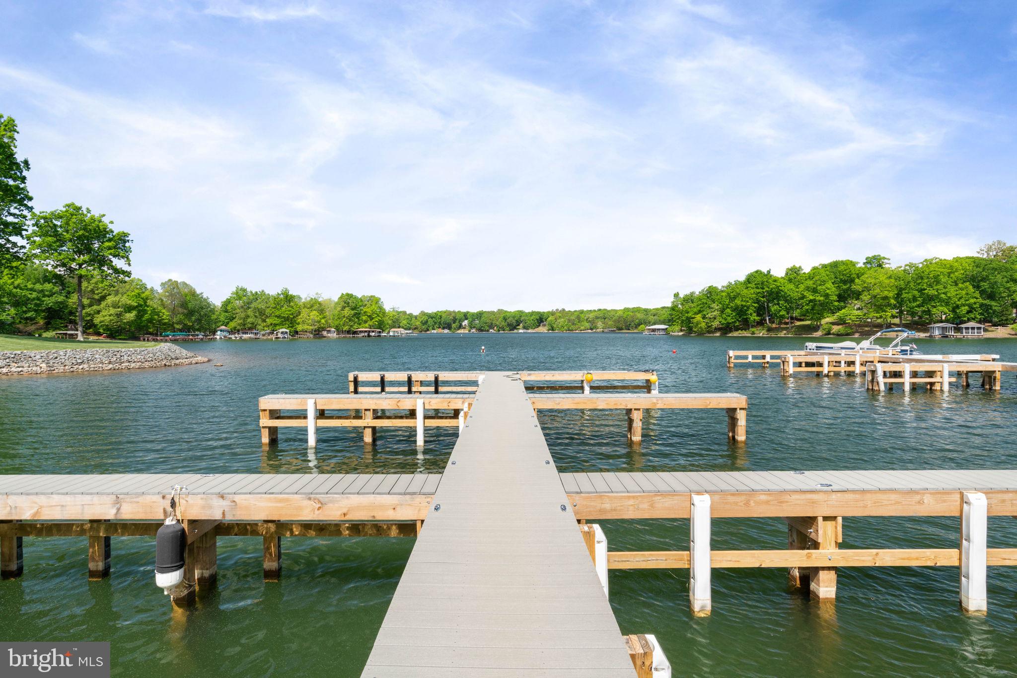 LAKESHORE WOODS - Residential