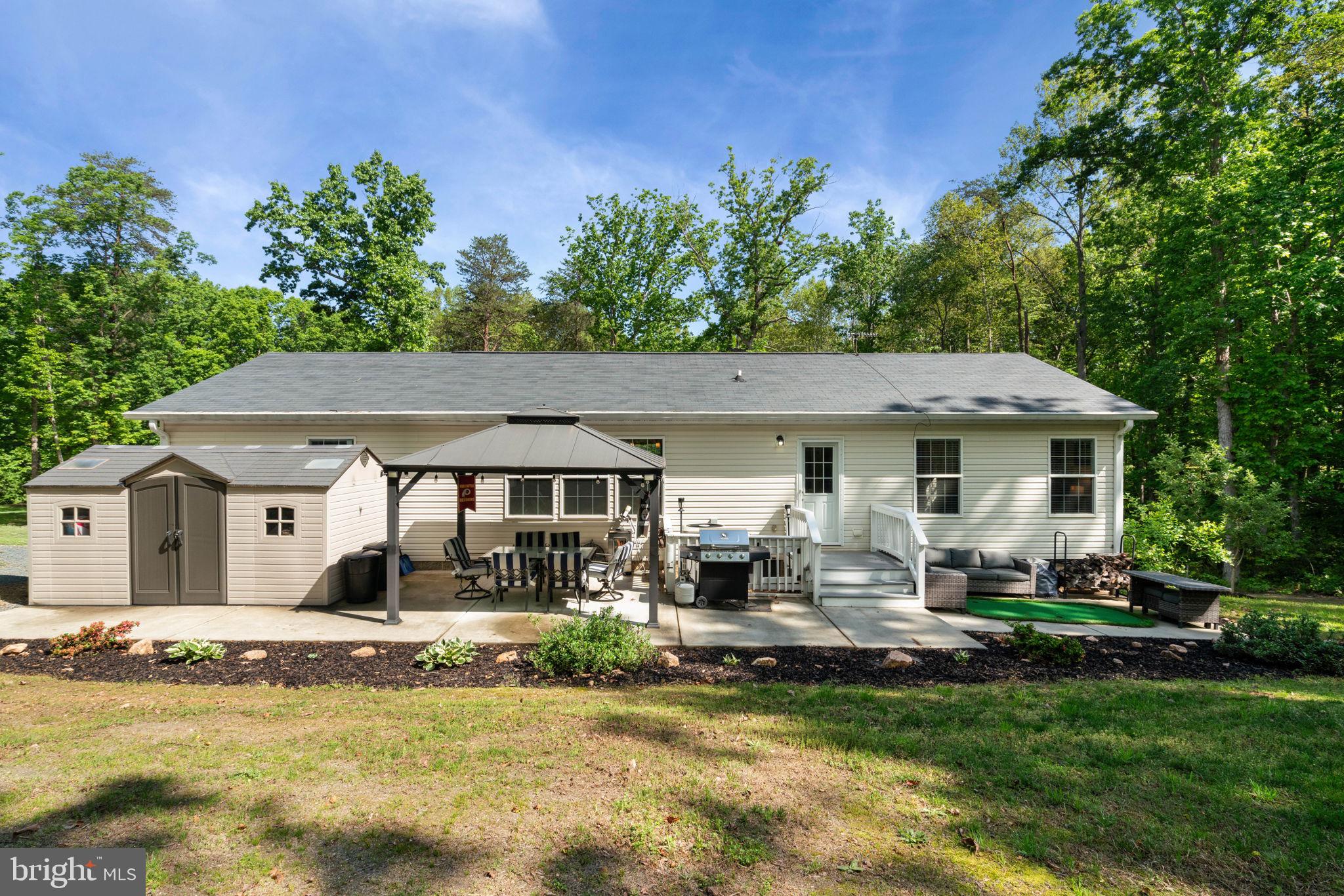 LAKESHORE WOODS - Residential
