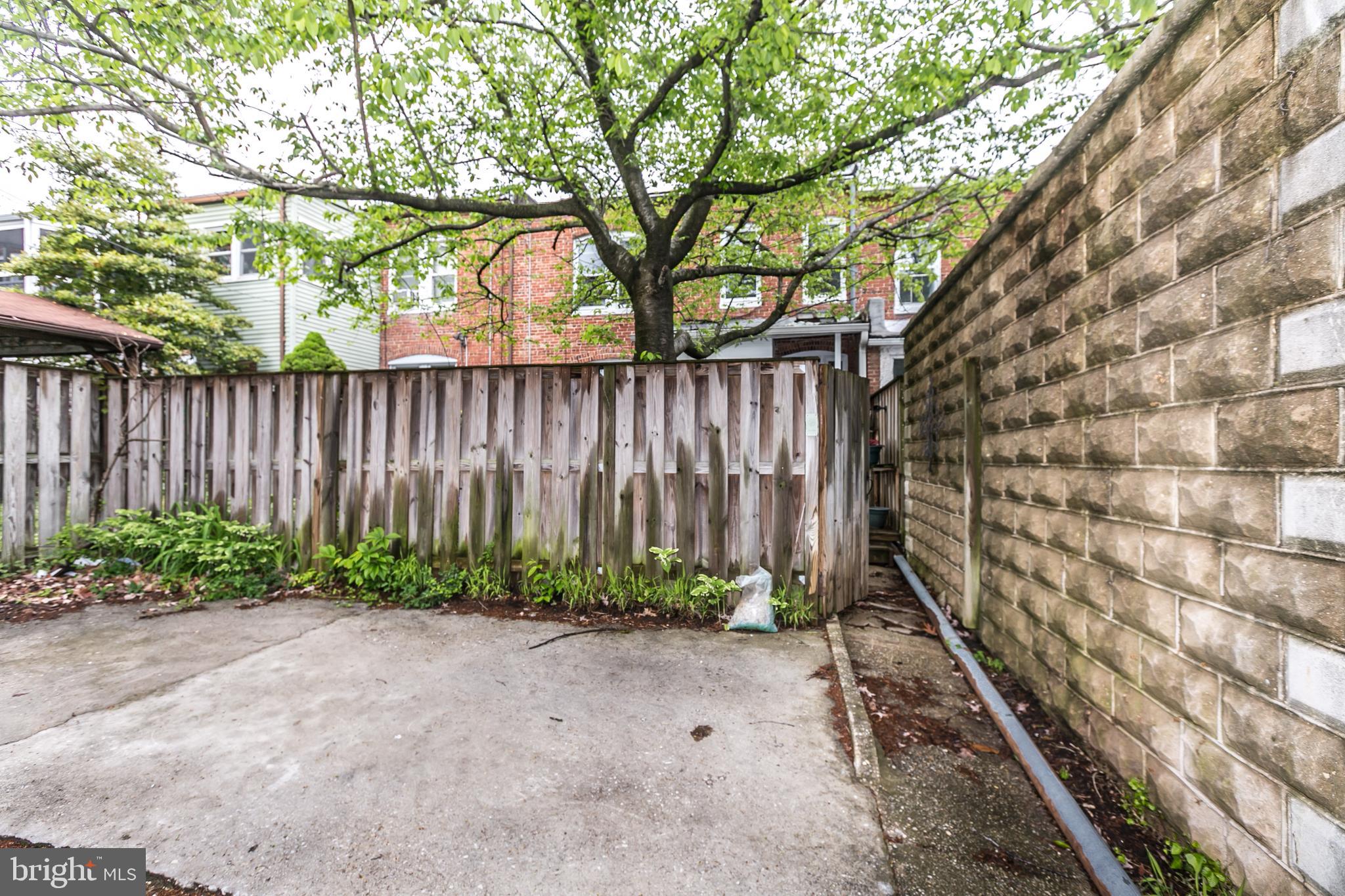 WYMAN PARK HAMPDEN - Residential