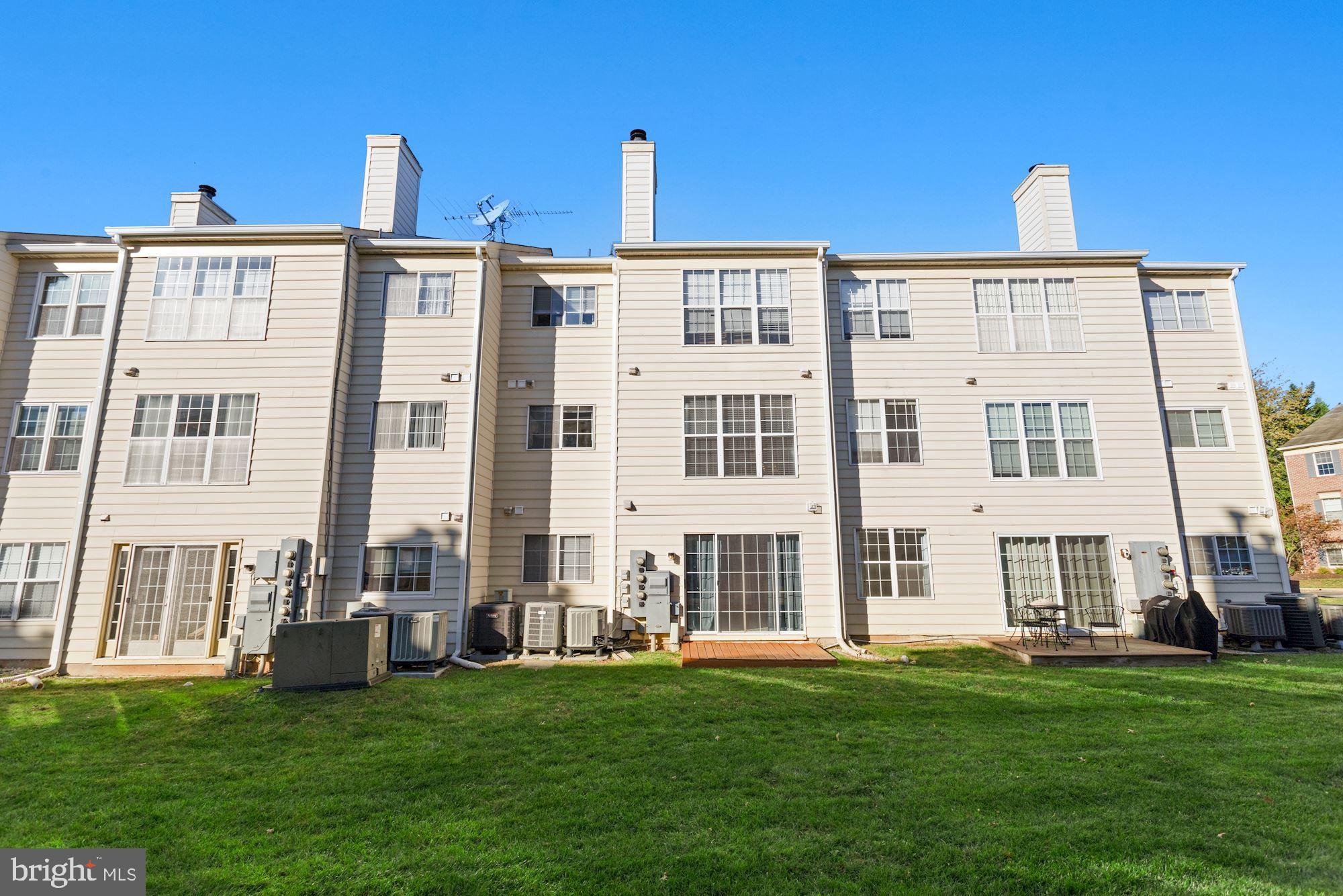 EXETER - Residential Lease