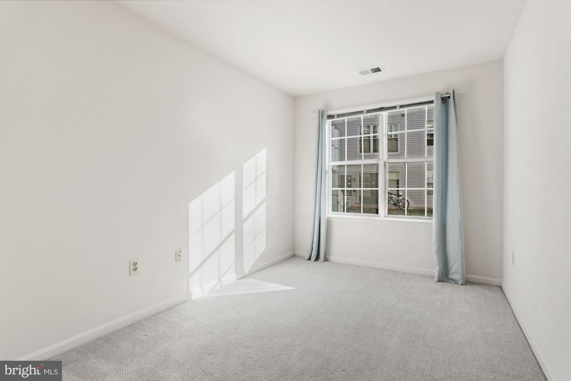 EXETER - Residential Lease