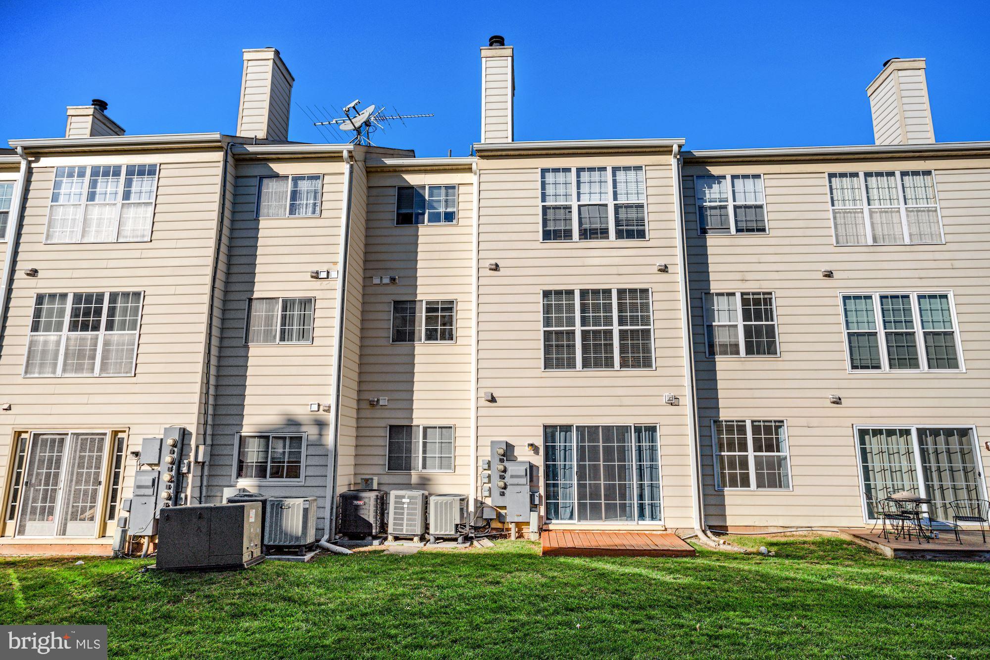 EXETER - Residential Lease