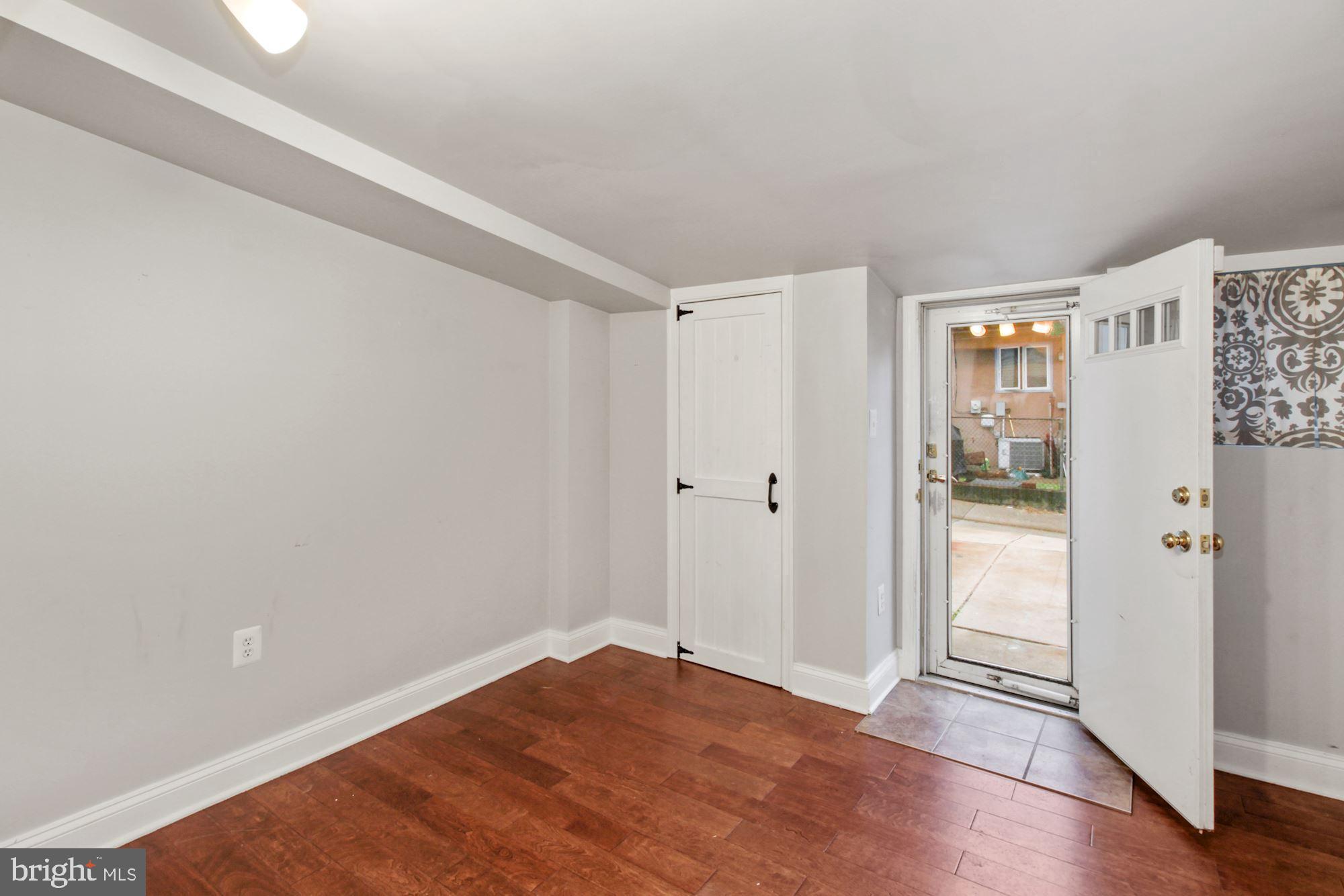 RIVERSIDE - Residential