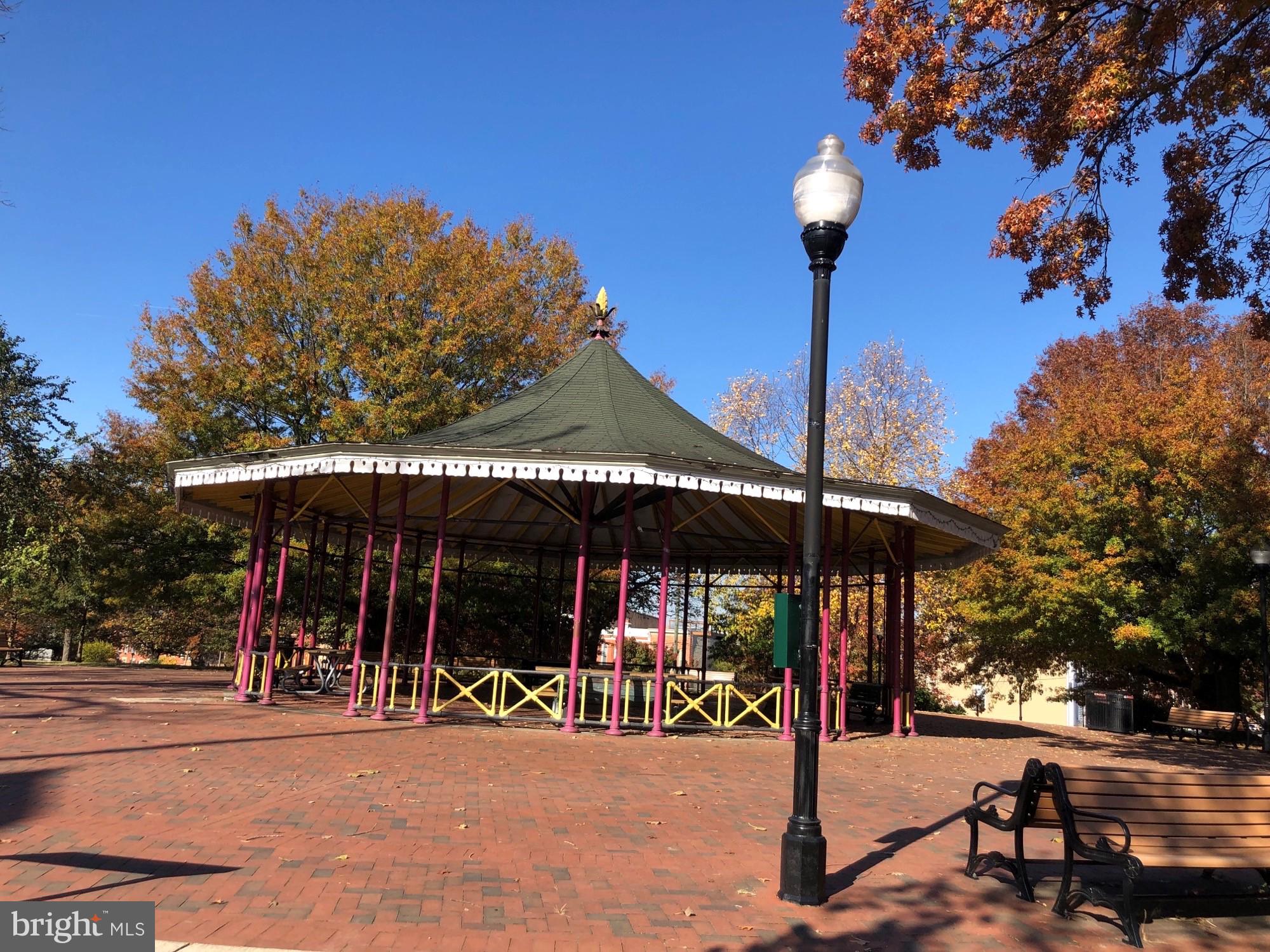 RIVERSIDE - Residential