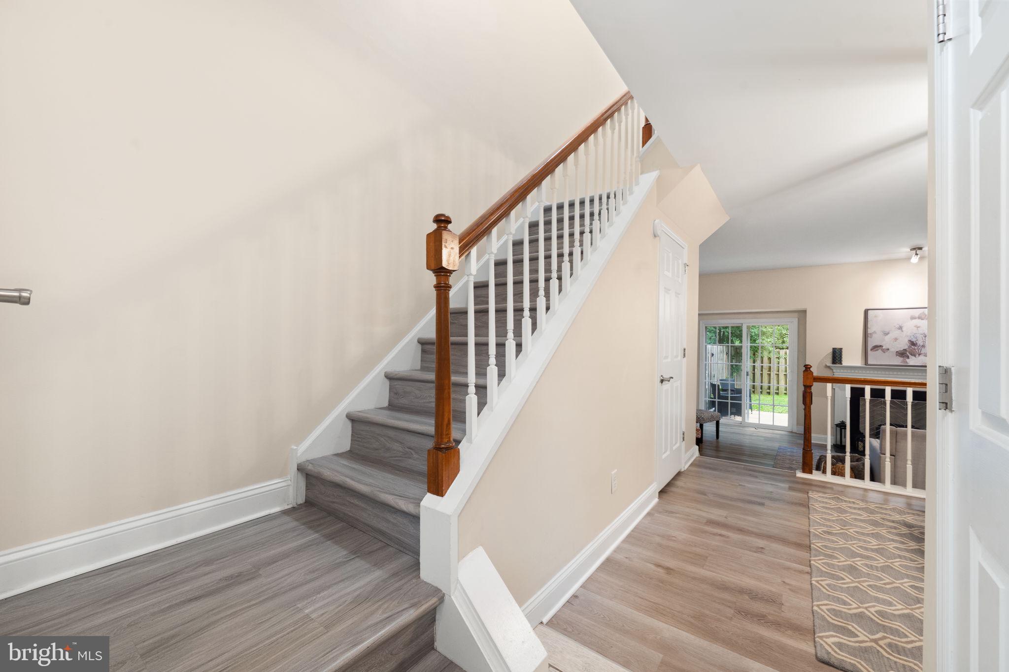 454 BRIARCREEK DRIVE