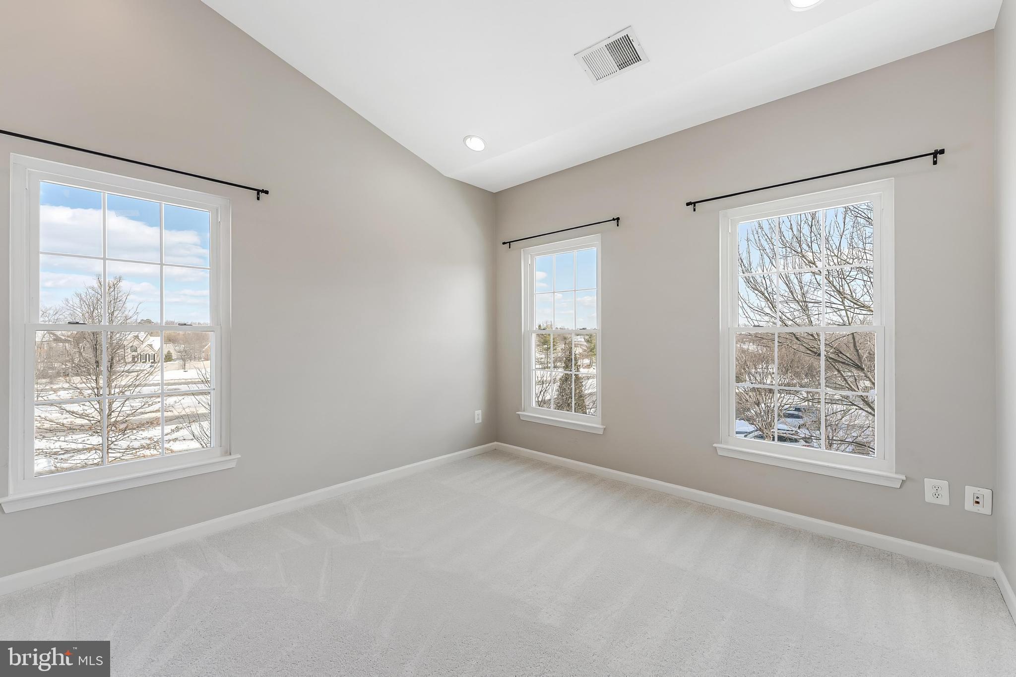 BELMONT LAND BAY - Residential