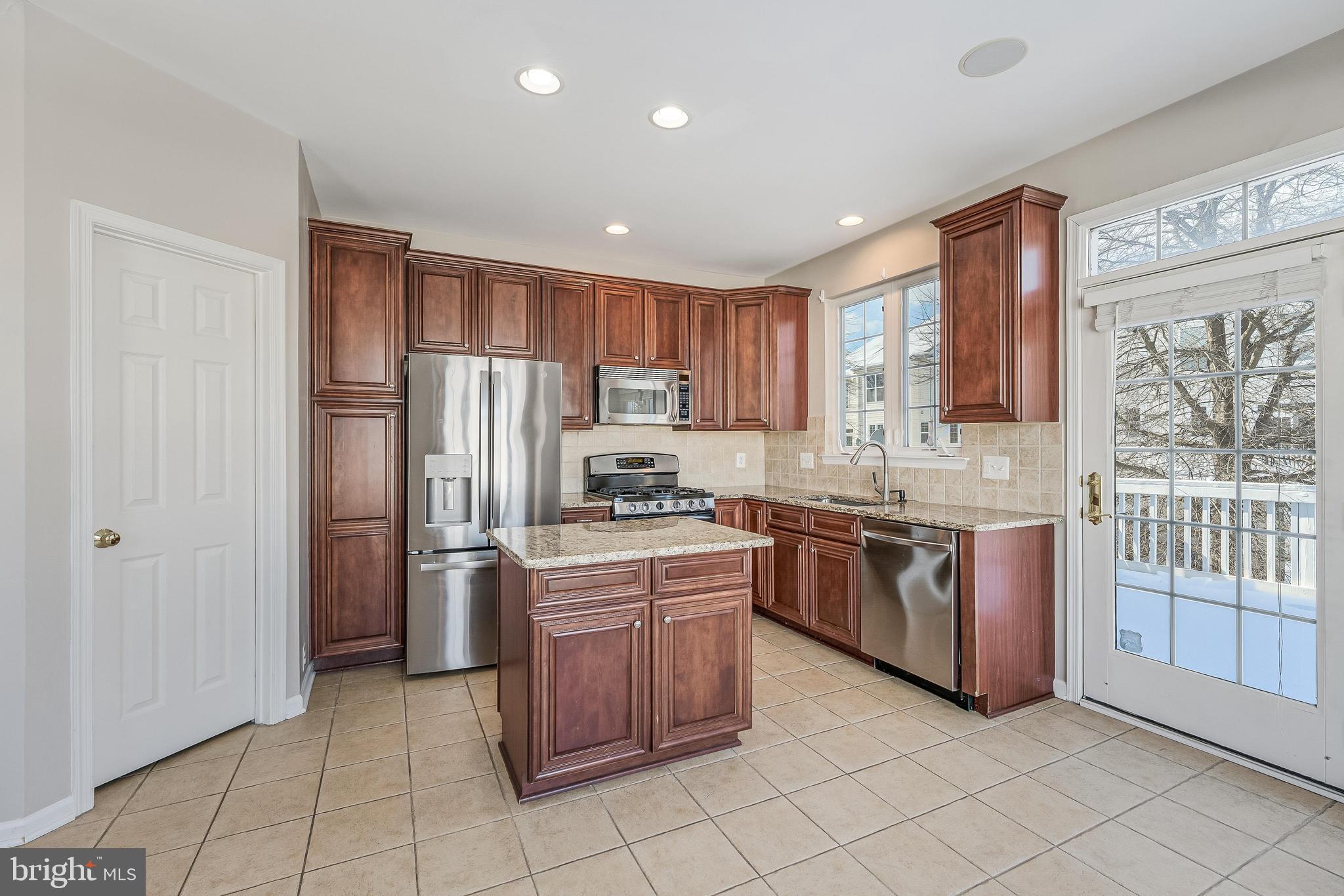 BELMONT LAND BAY - Residential