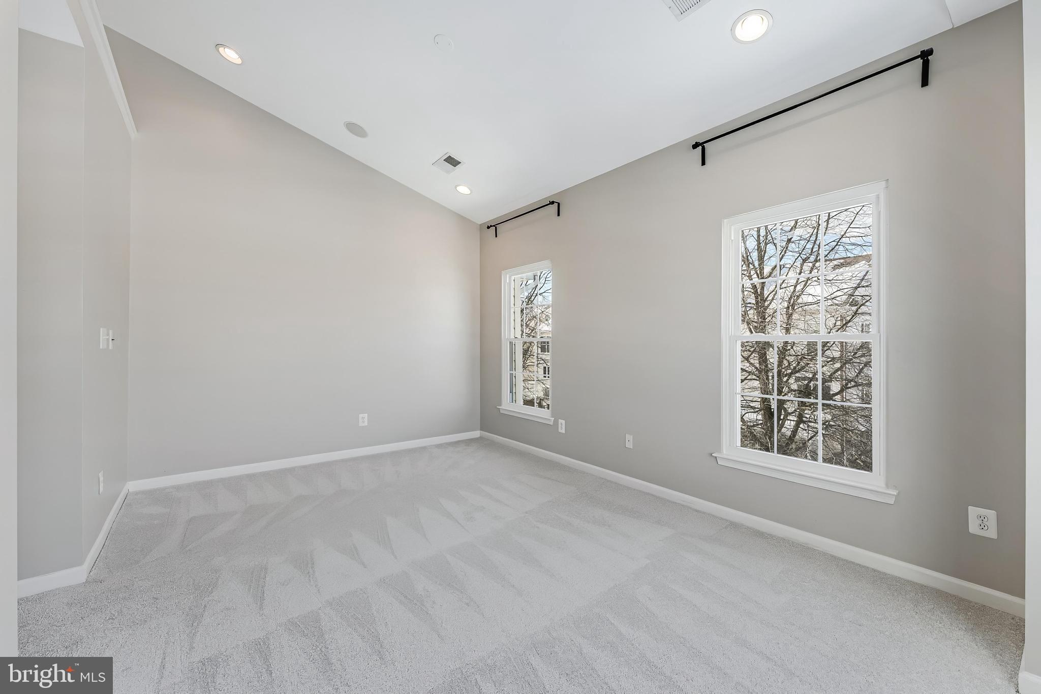 BELMONT LAND BAY - Residential