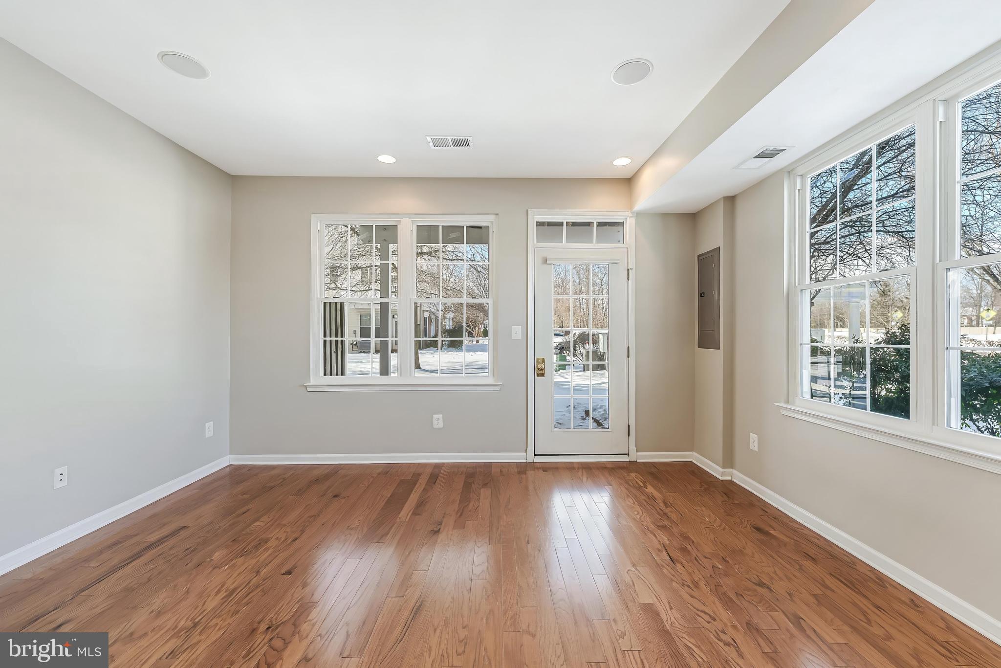 BELMONT LAND BAY - Residential