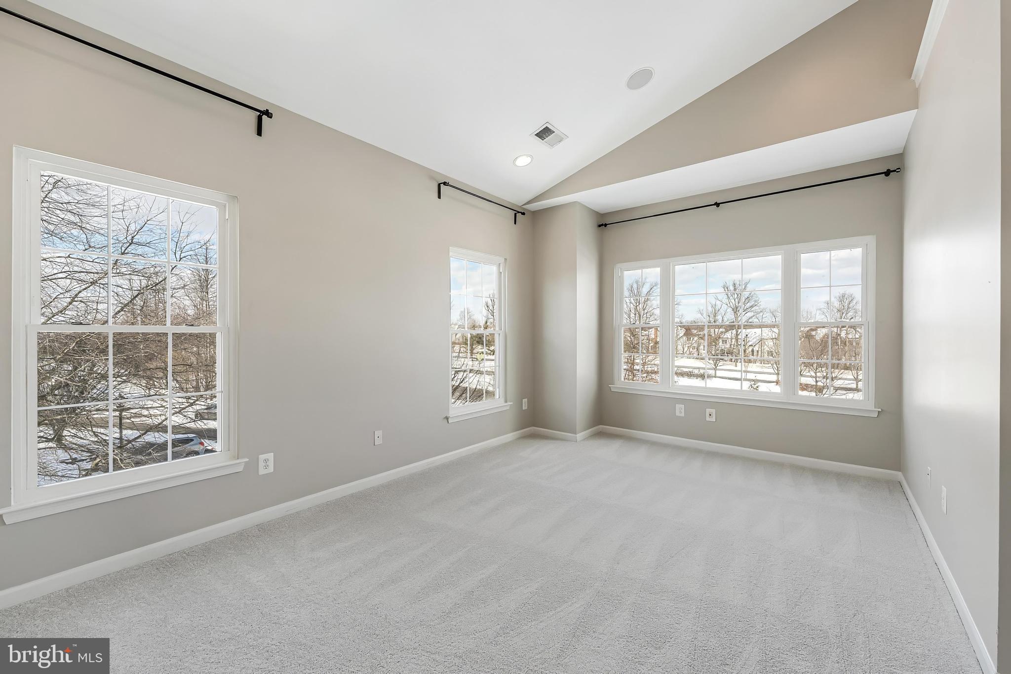 BELMONT LAND BAY - Residential