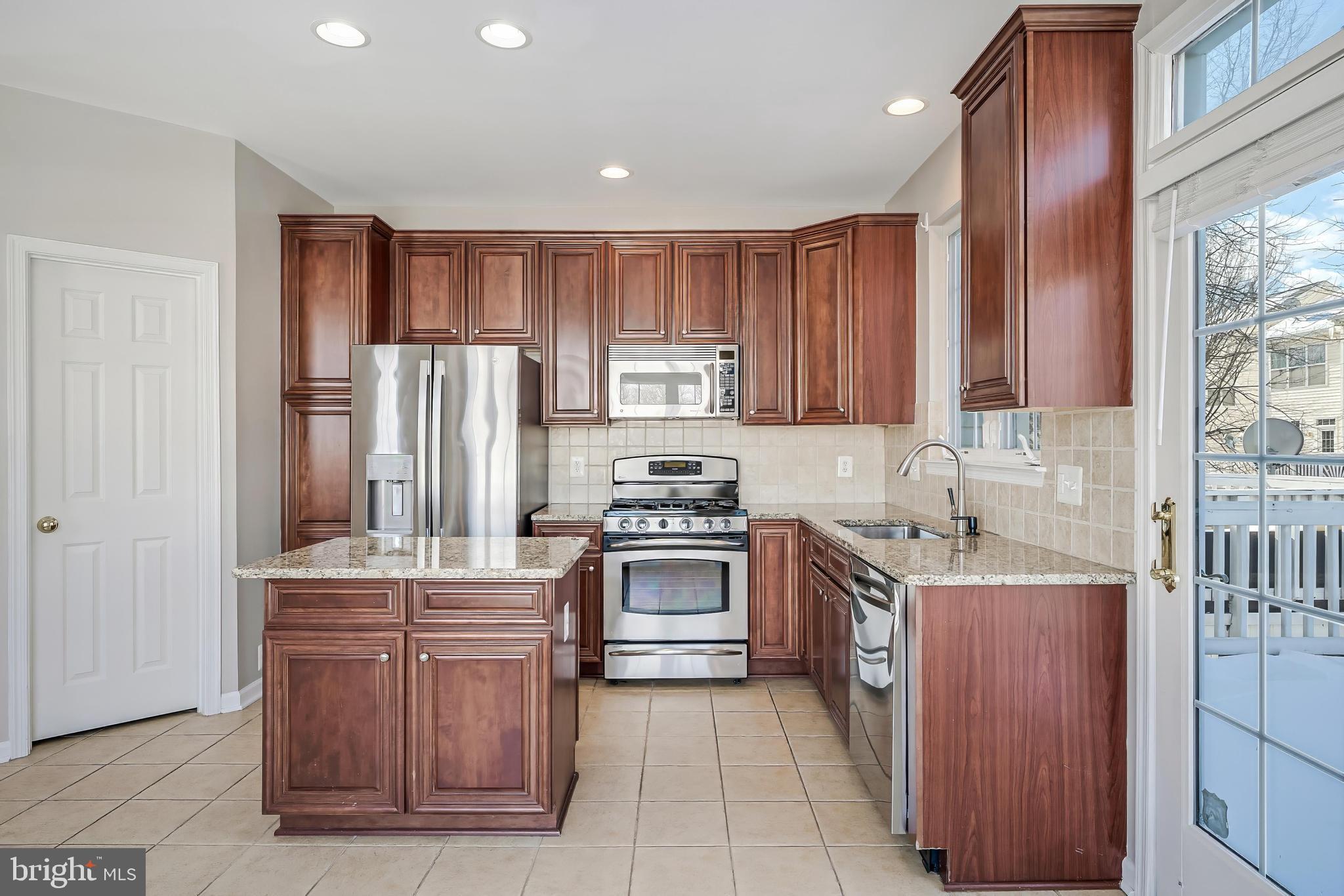 BELMONT LAND BAY - Residential